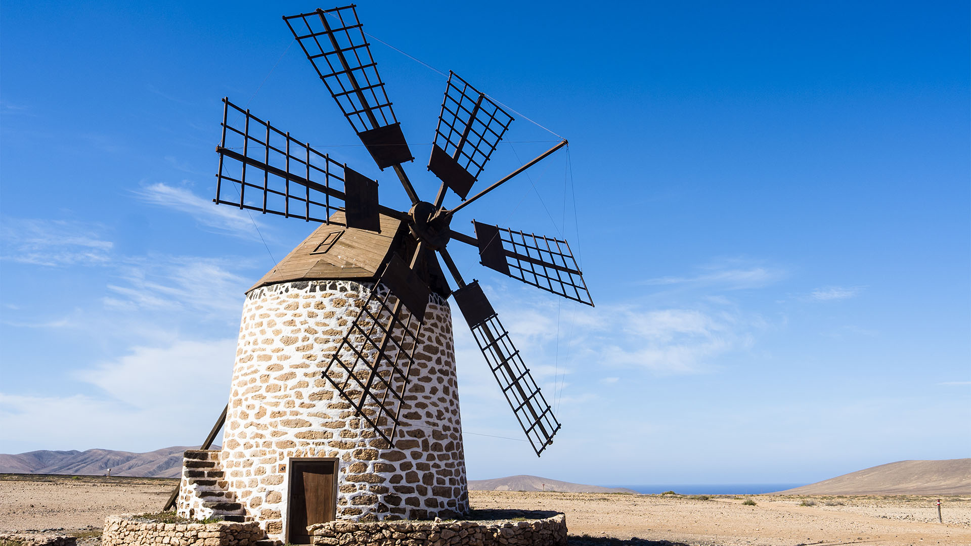 Fuerteventura Inselrundfahrt Norden – Windmühlen Molinos Tefía.