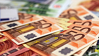 Regeln für die Einfuhr von Bargeld und dessen Nutzung in Spanien, den kanarischen Inseln.