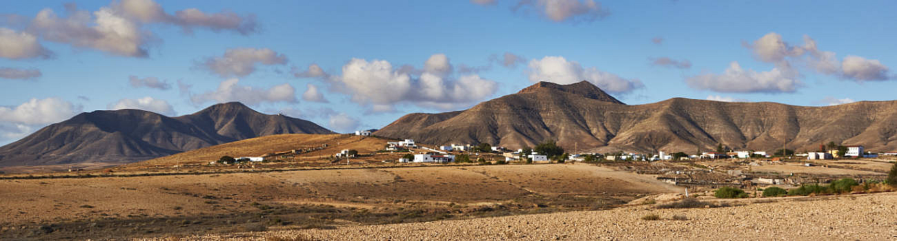 Der Ort Tefía und die Ebene von Tefía Fuerteventura.