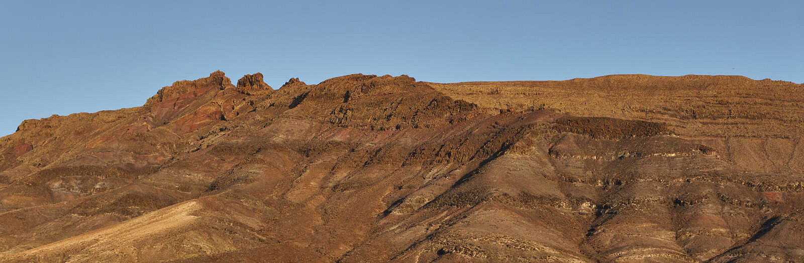 Monumento Natural Montaña Cardón (695 m) Fuerteventura.