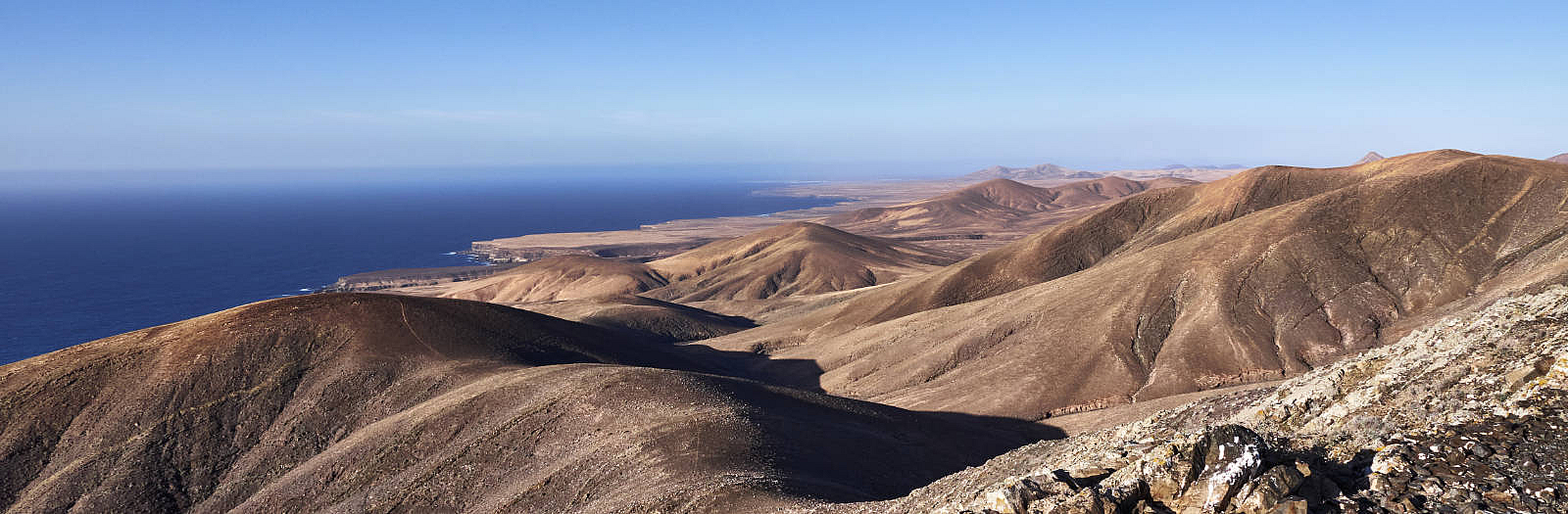 Vom Embalse de los Molinos über den Atalaya Risco Grande (328 m) zum wilden Playa de los Mozos.
