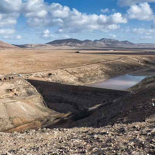 Der Franco Staudamm - Embalse de Los Molinos.