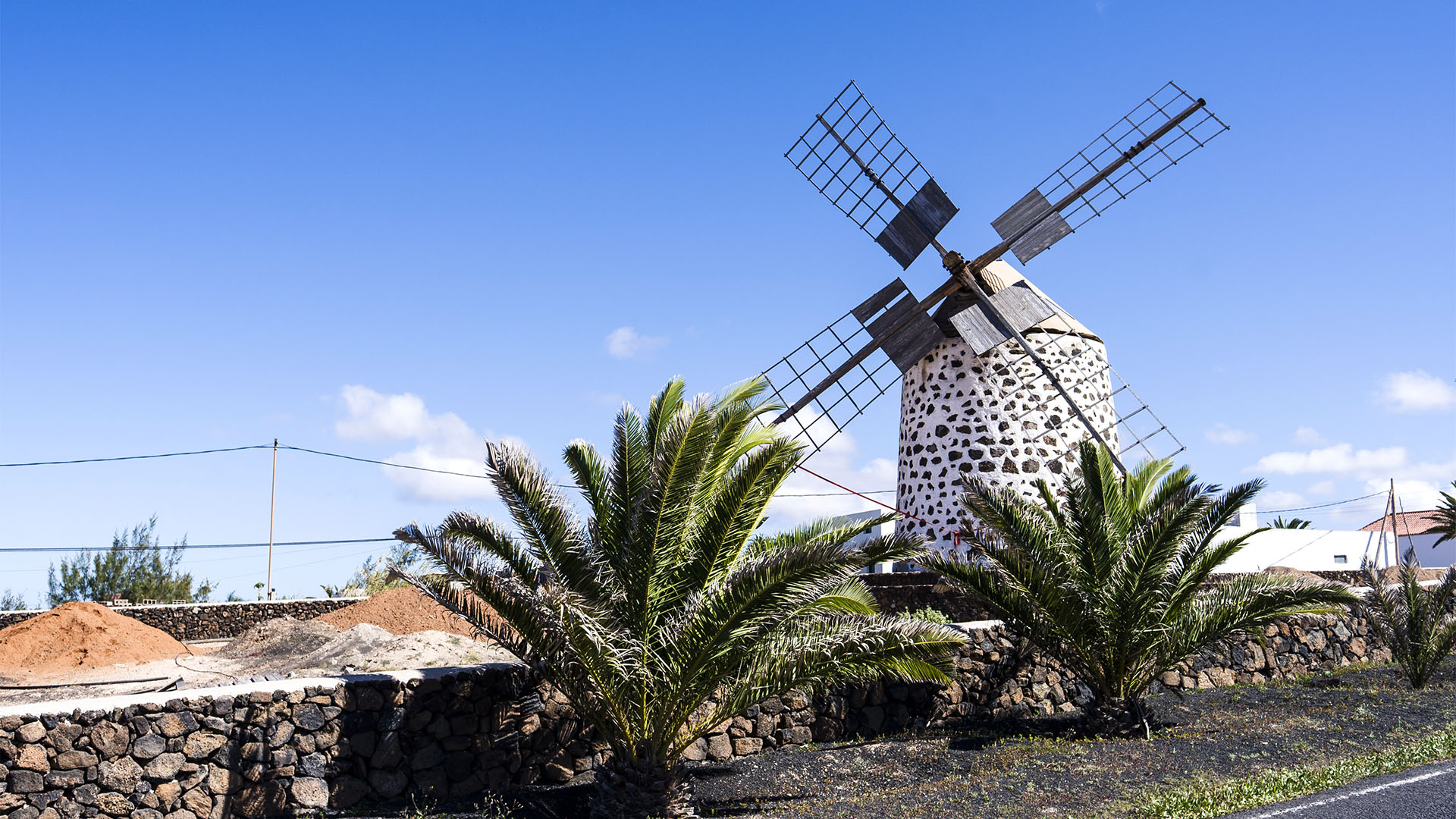 Sehenswürdigkeiten Fuerteventuras: Lajares – Windmühlen