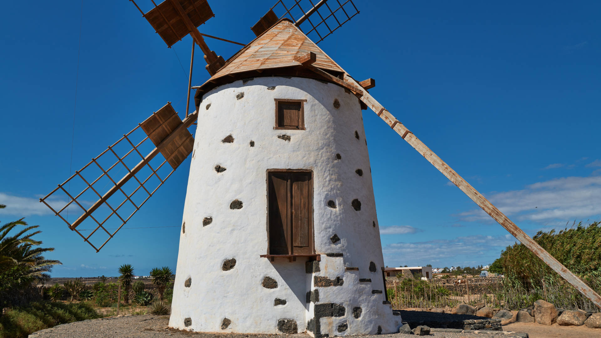 Die Windmühle von El Roque auf Fuerteventura.