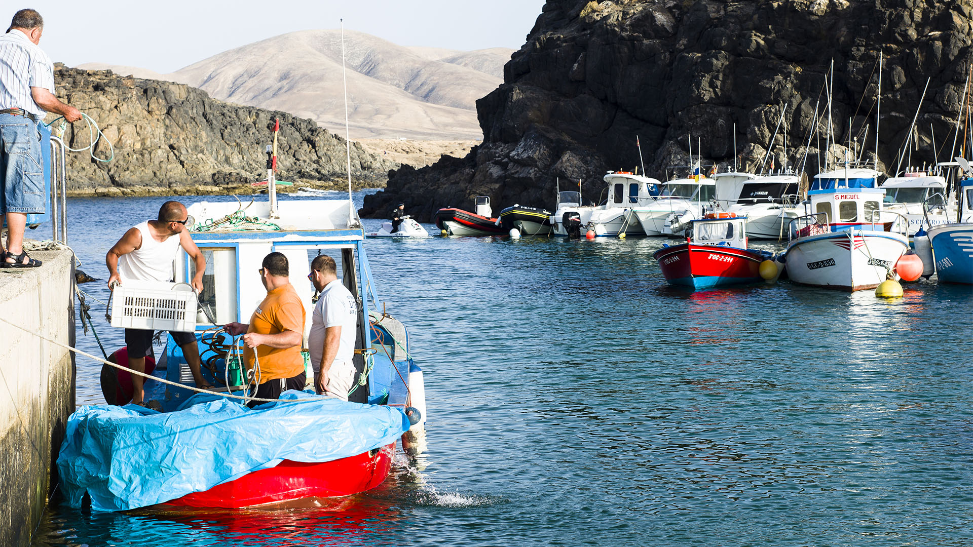 Fischereiindustrie, Konservenindustrie, Salinen Salzgewinnung auf Fuerteventura.