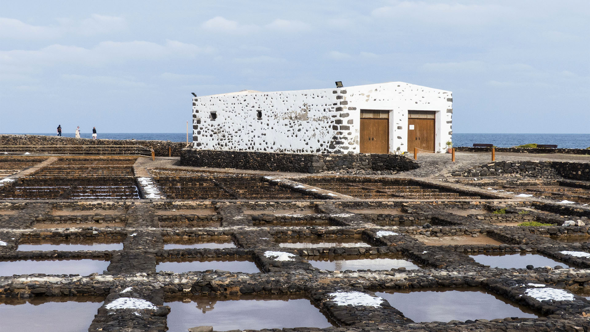 Fischereiindustrie, Konservenindustrie, Salinen Salzgewinnung auf Fuerteventura.