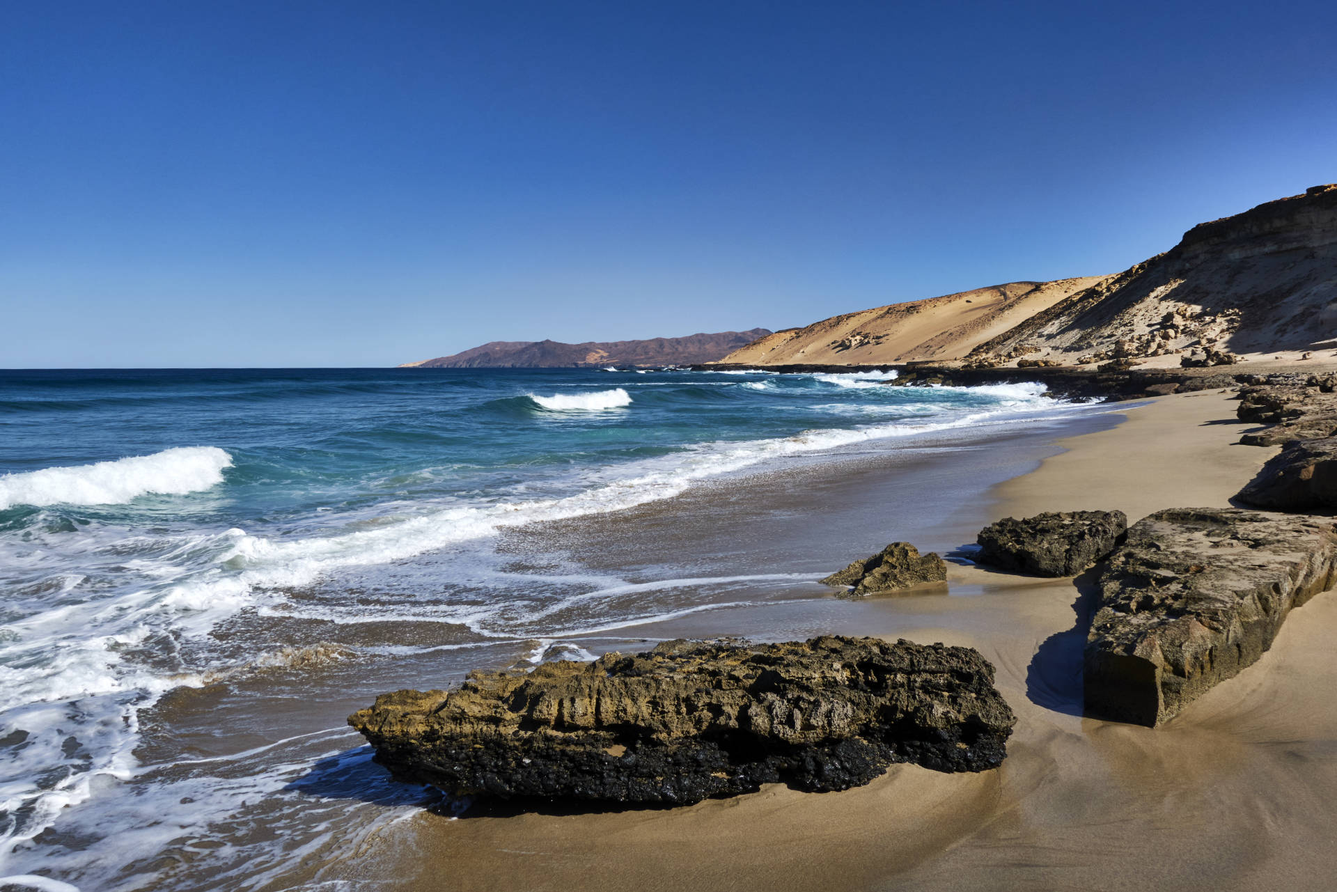 Der kleine aber schöne Sandstrand bei Agua Liques nahe La Pared, Fuerteventura.