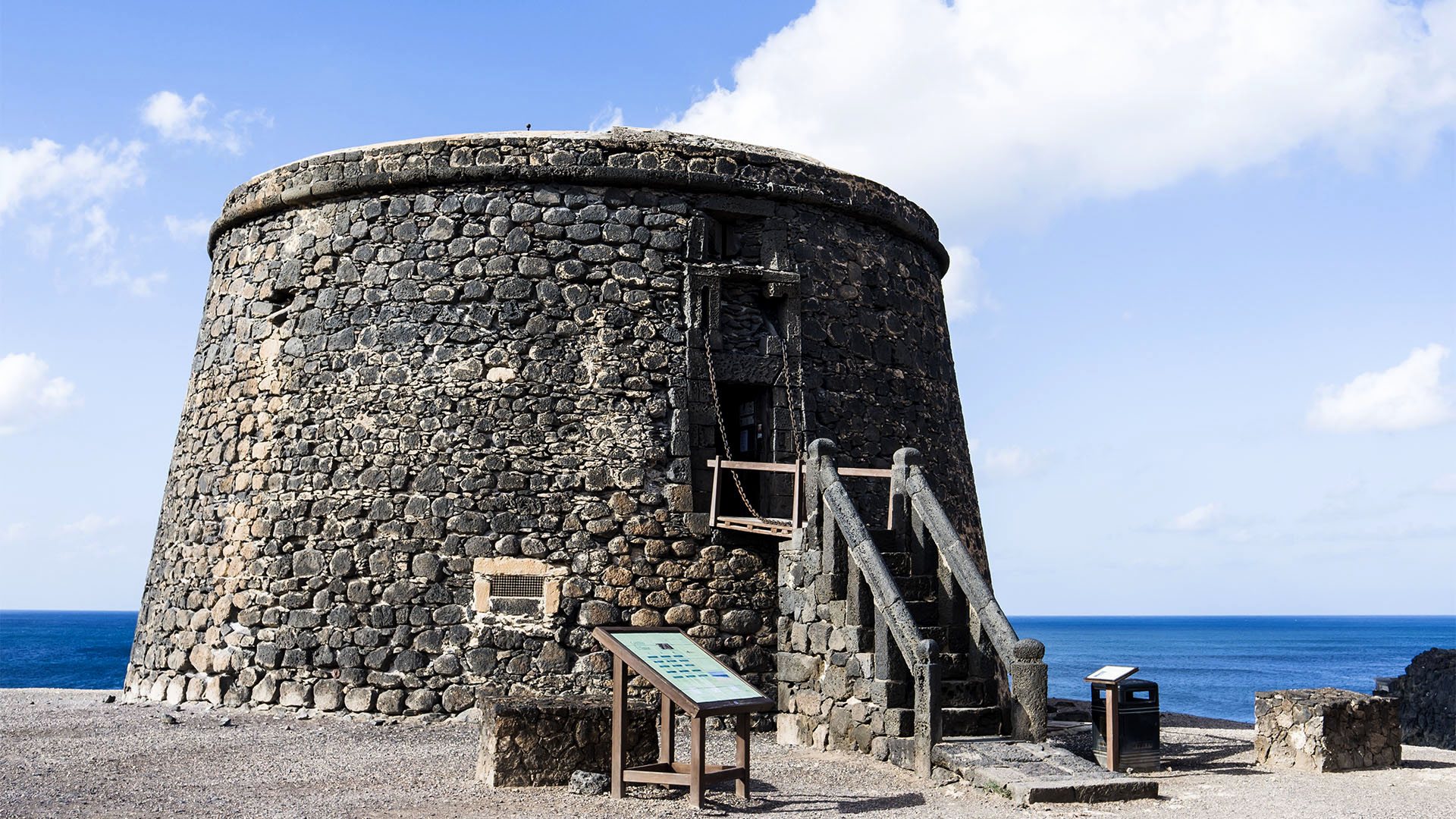 Castillo Torre de El Tostón El Cotillo Fuerteventura.