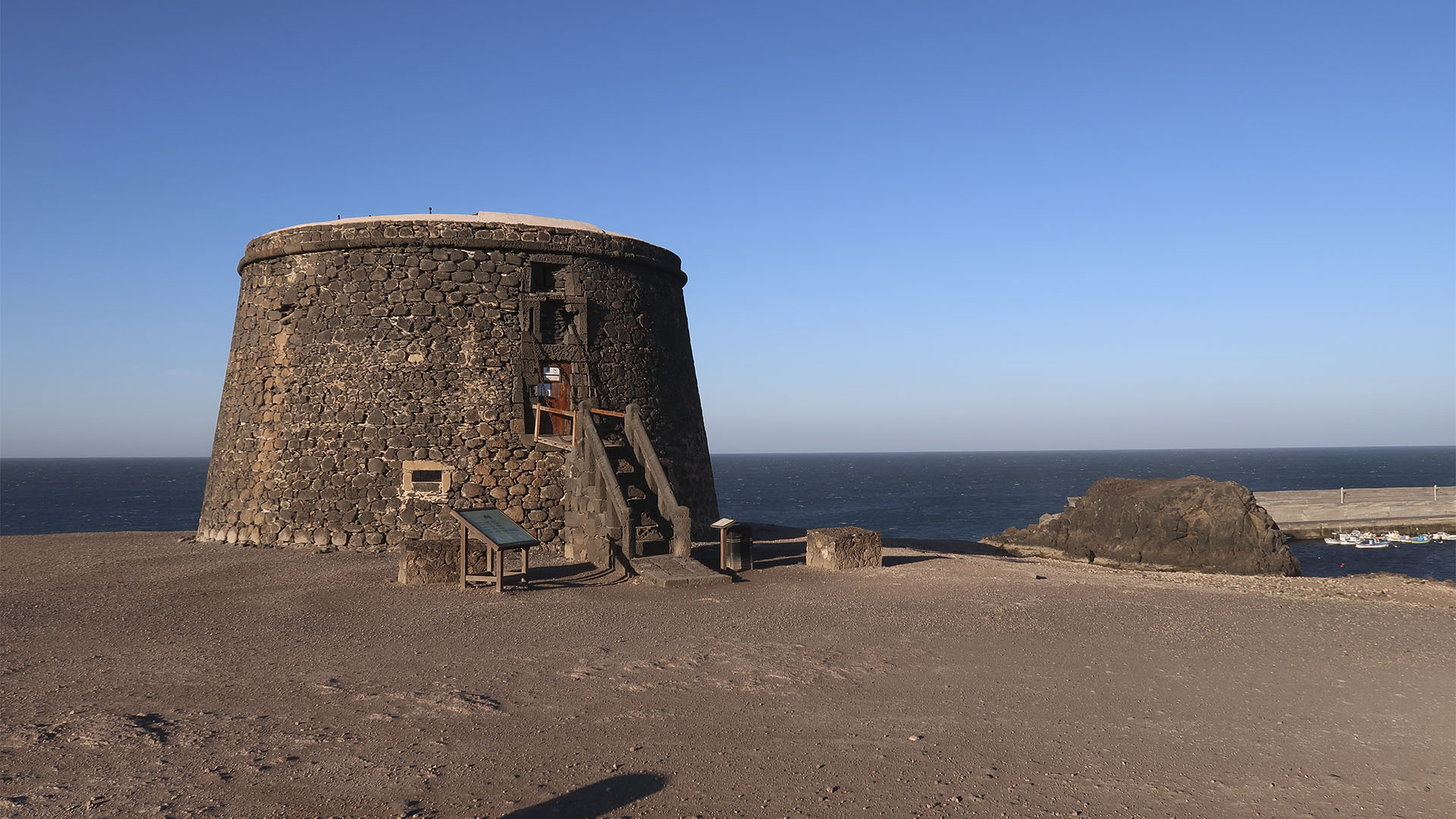 Castillo Torre de El Tostón El Cotillo Fuerteventura.