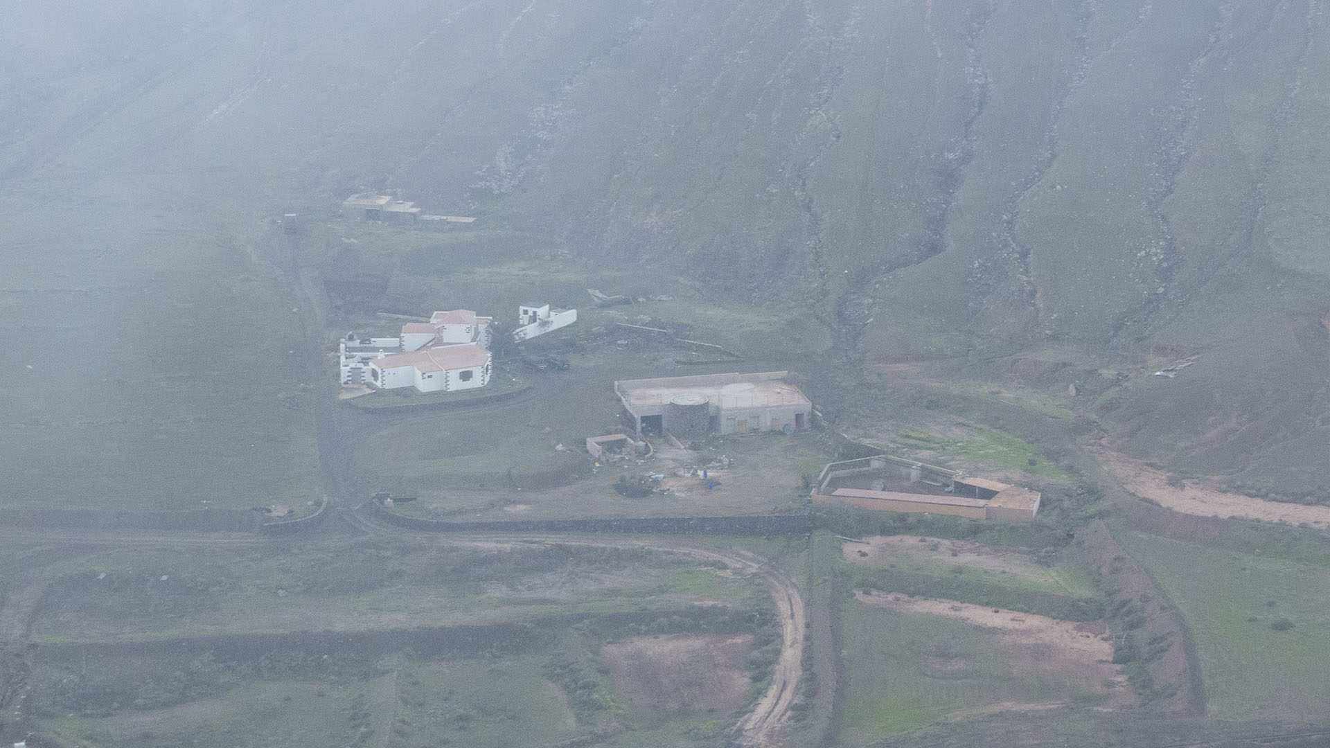 Wandern + Trekking auf Fuerteventura: Wintersonnwende am Montaña de Enmedio Montaña Tindaya.