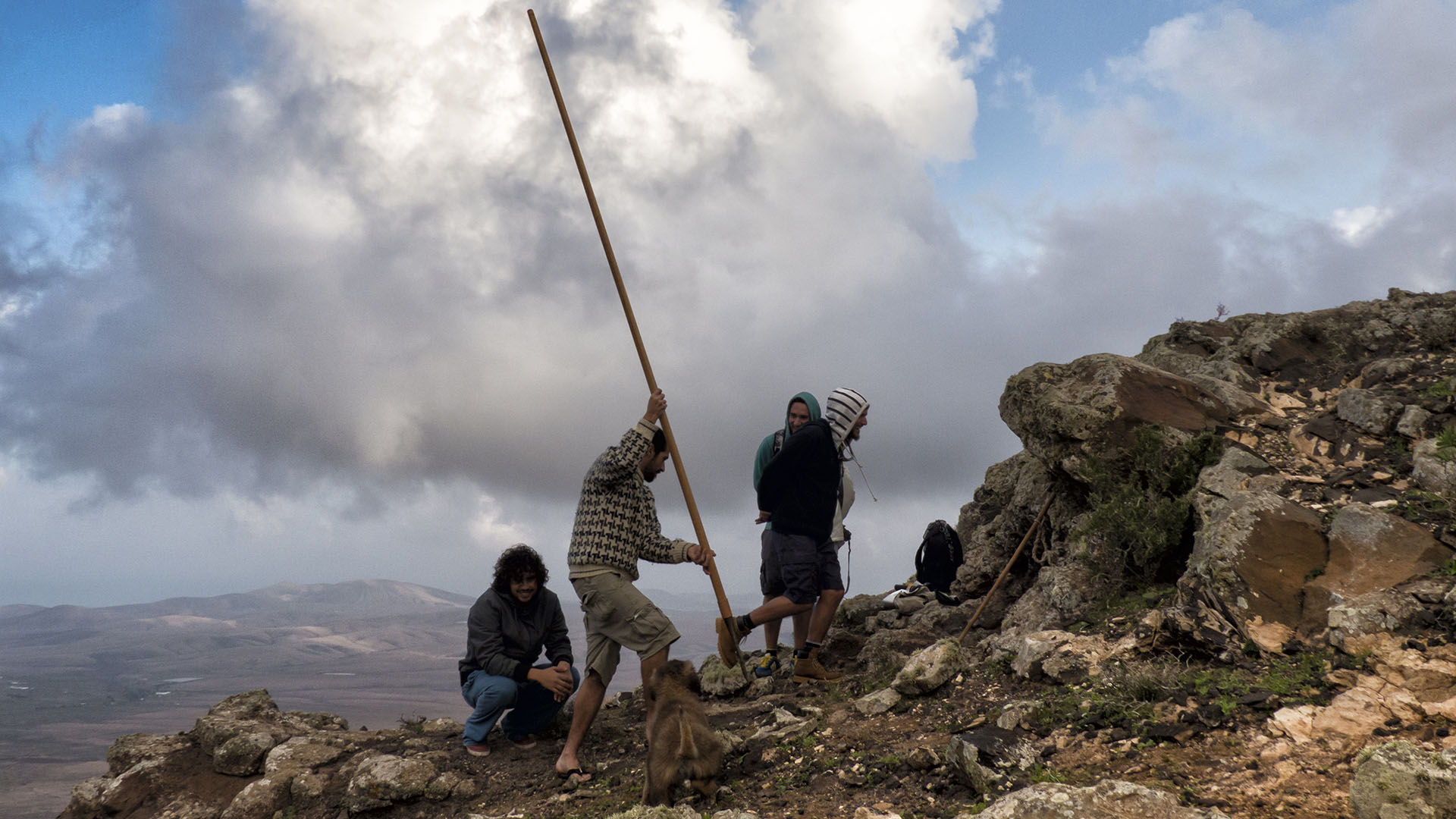 Wandern + Trekking auf Fuerteventura: Wintersonnwende am Montaña de Enmedio Montaña Tindaya.