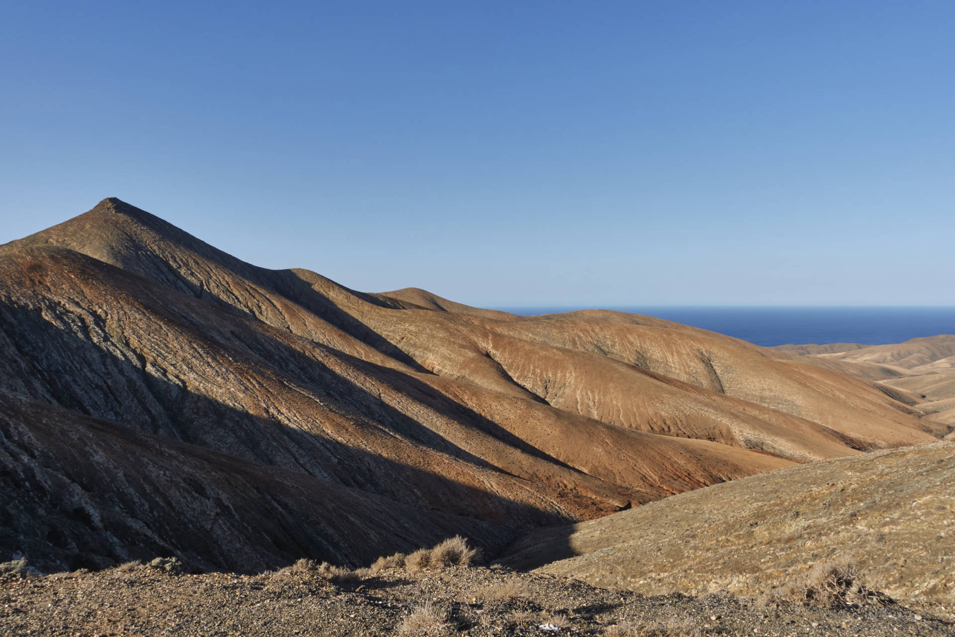 Montaña Sicasumbre (528 m) gesehen vom Degollada las Maretas (417 m) Fuerteventura.