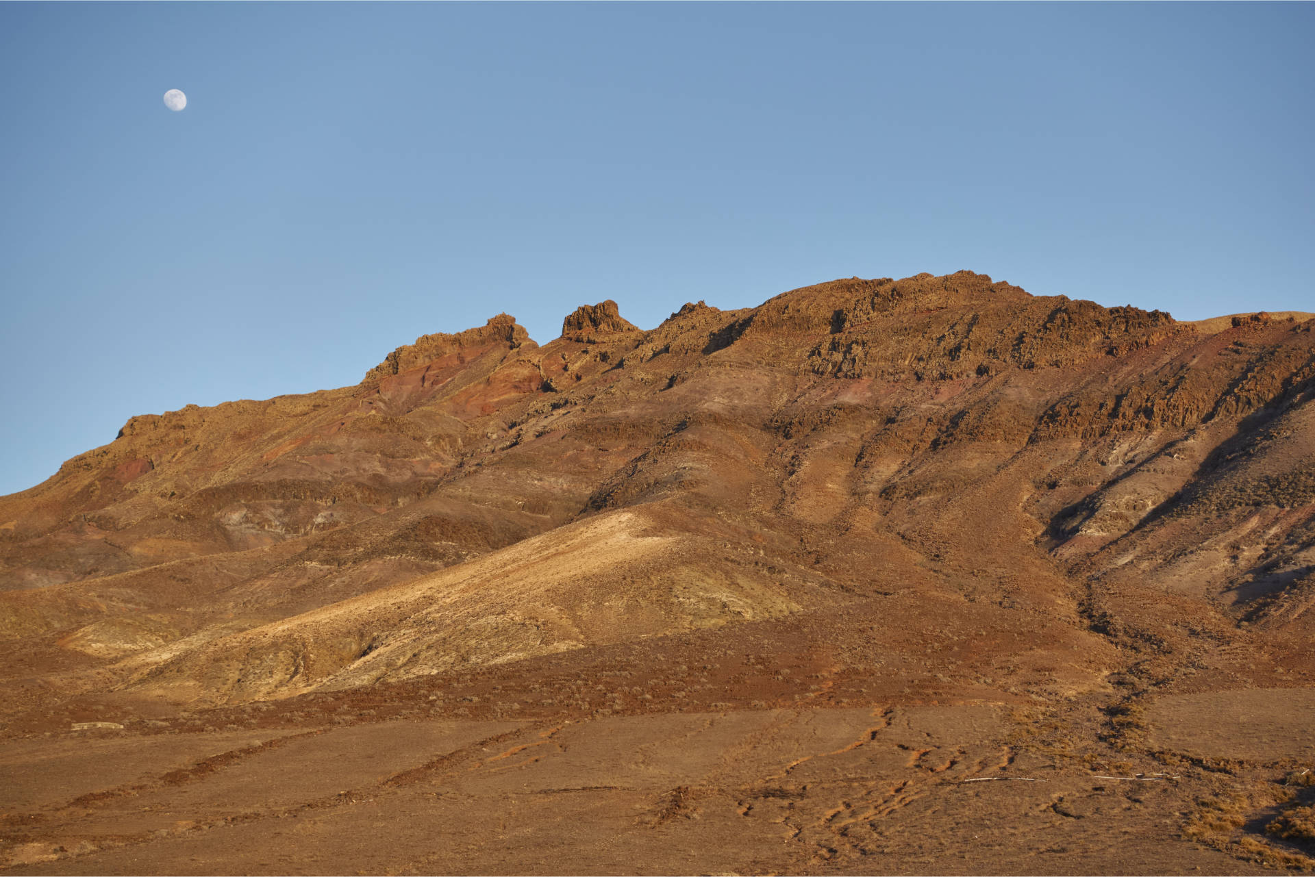Monumento Natural Montaña Cardón (695 m) Fuerteventura.
