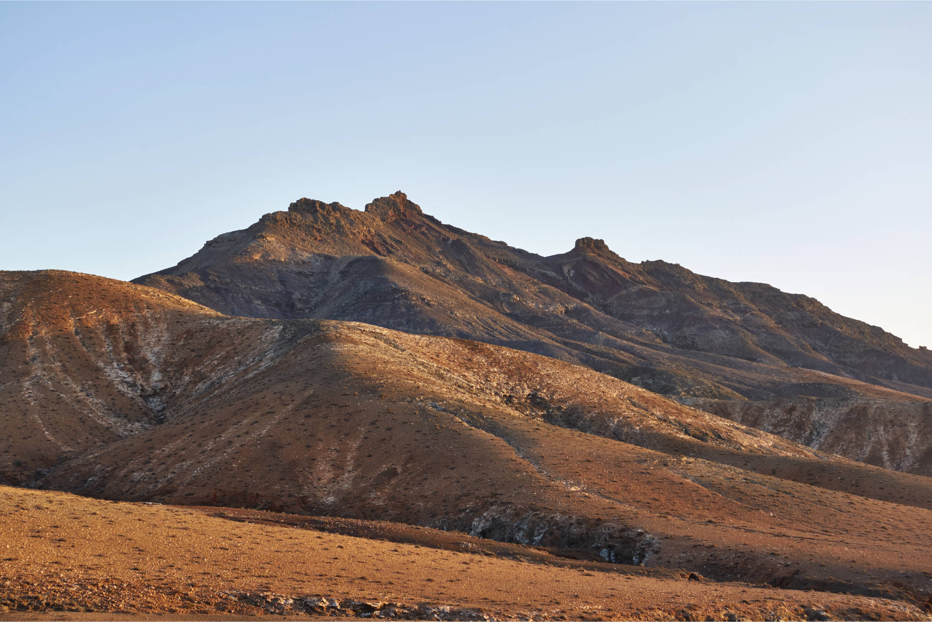 Monumento Natural Montaña Cardón (695 m) Fuerteventura.