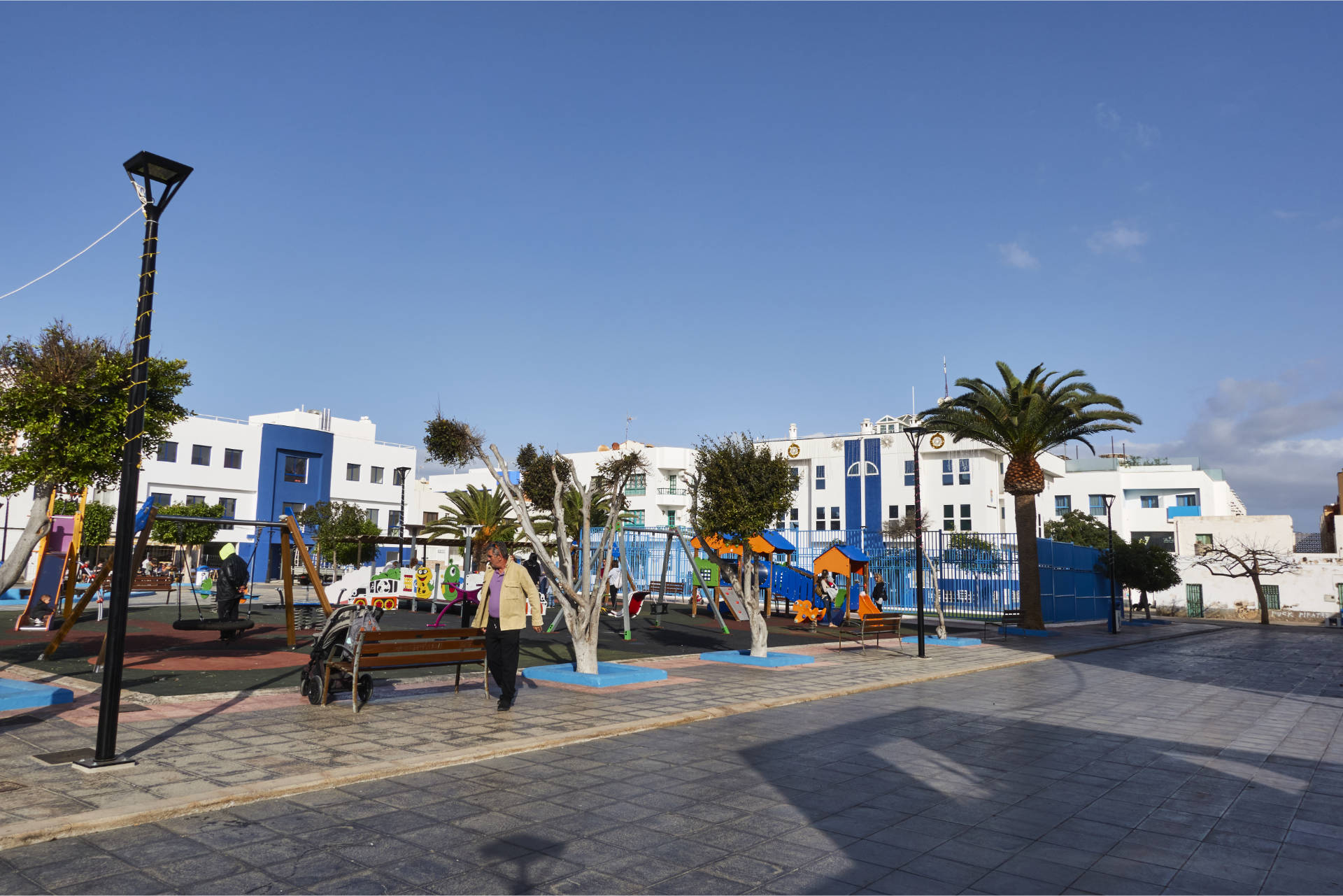 Park an Stadtverwaltung und Bürgermeisterbüro von Corralejo Fuerteventura.