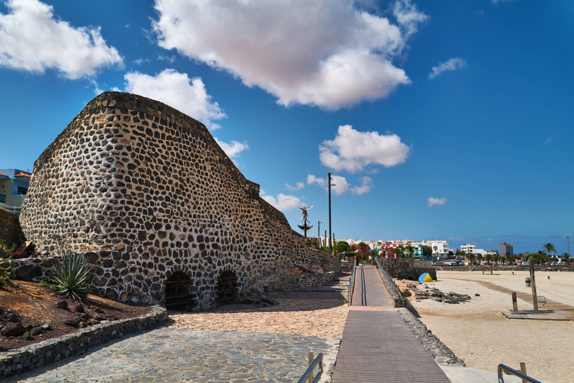 Kalköfen am Playa de los Hornos aka Playa de los Pozos Puerto del Rosario Fuerteventura.
