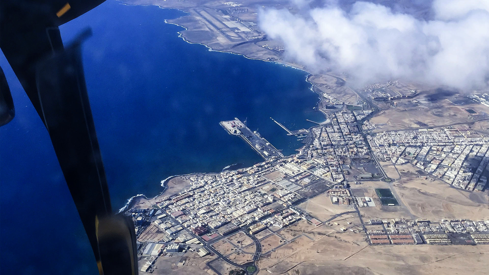 Puerto del Rosario aus einer Binter Maschine Kurs Las Palmas de Gran Canaria.