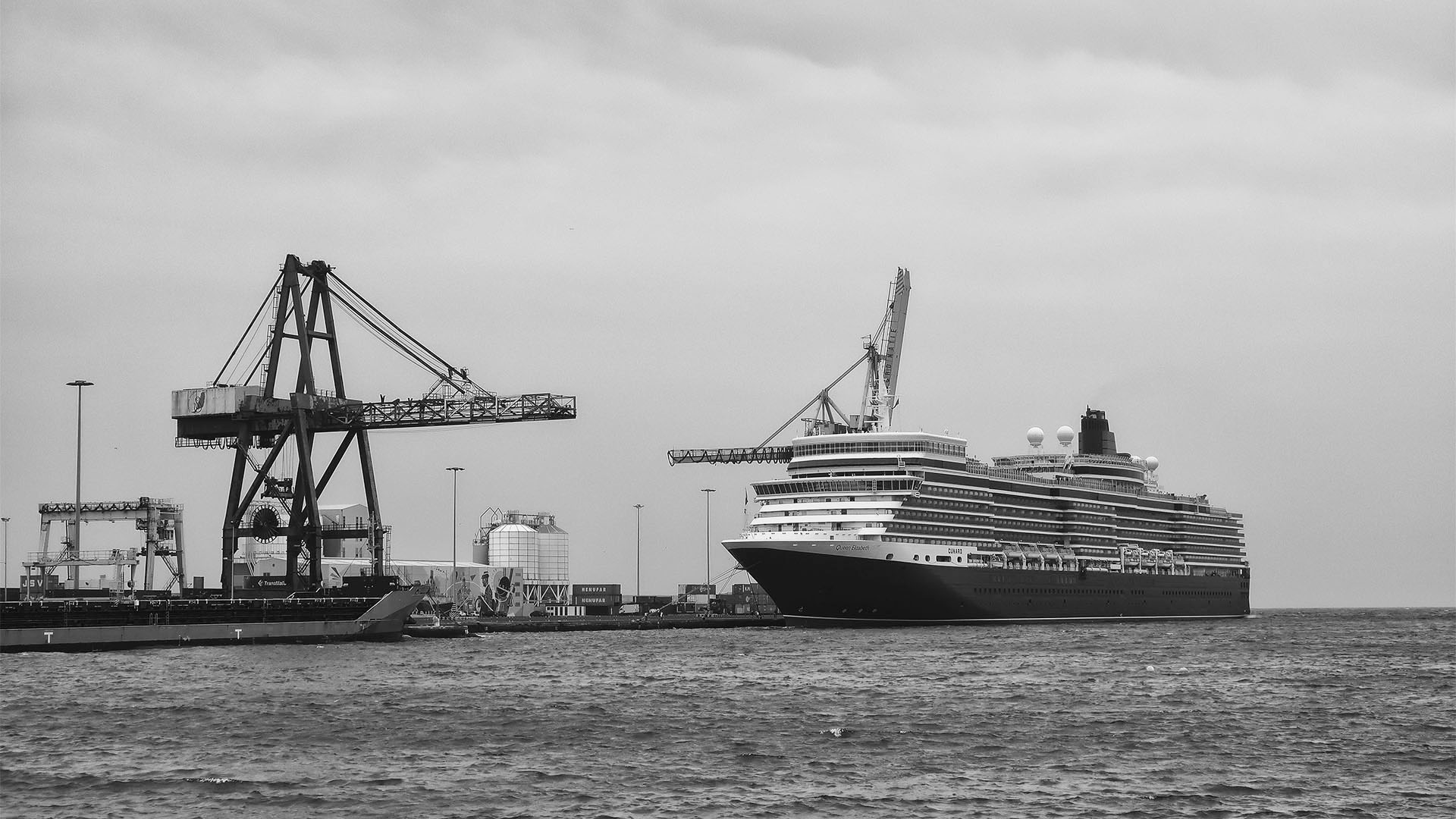 Eine Ikone zu Besuch in Puerto del Rosario am 24.12.2018 – der letzte Transatlantik Liner Queen Elizabeth 2.