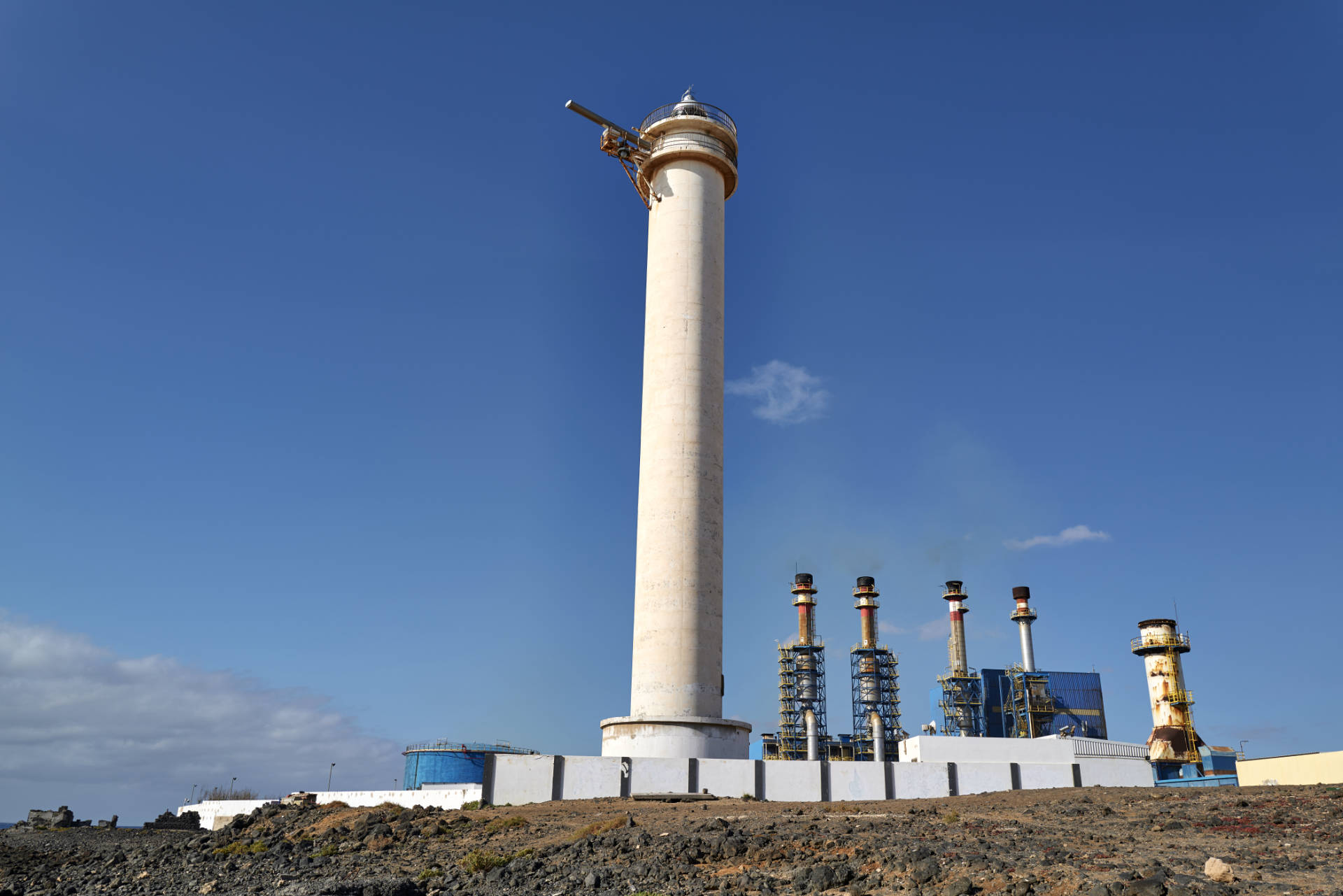 Faro und Inselkraftwerk Puerto del Rosario Fuerteventura.