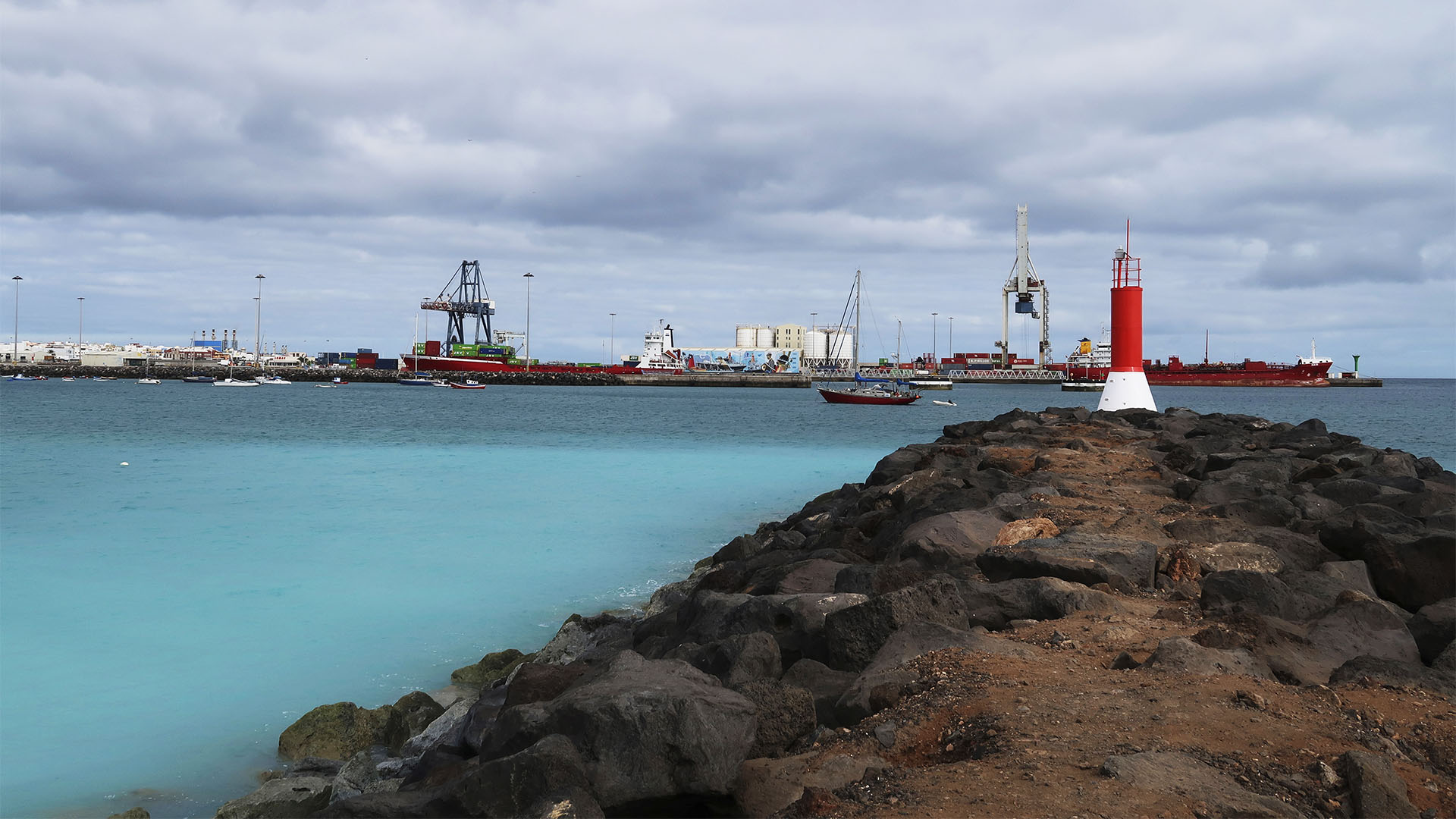 Der Hafen von Puerto del Roasrio Fuerteventura.