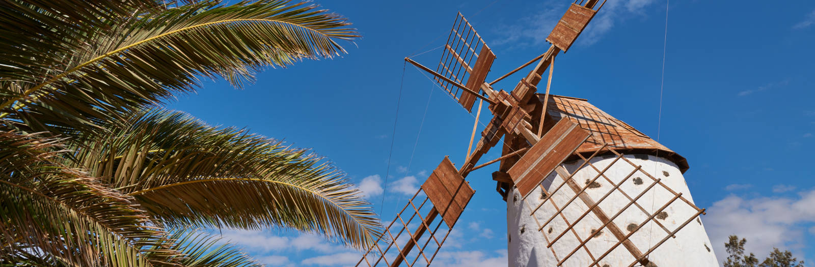 Die Windmühle von El Roque auf Fuerteventura.