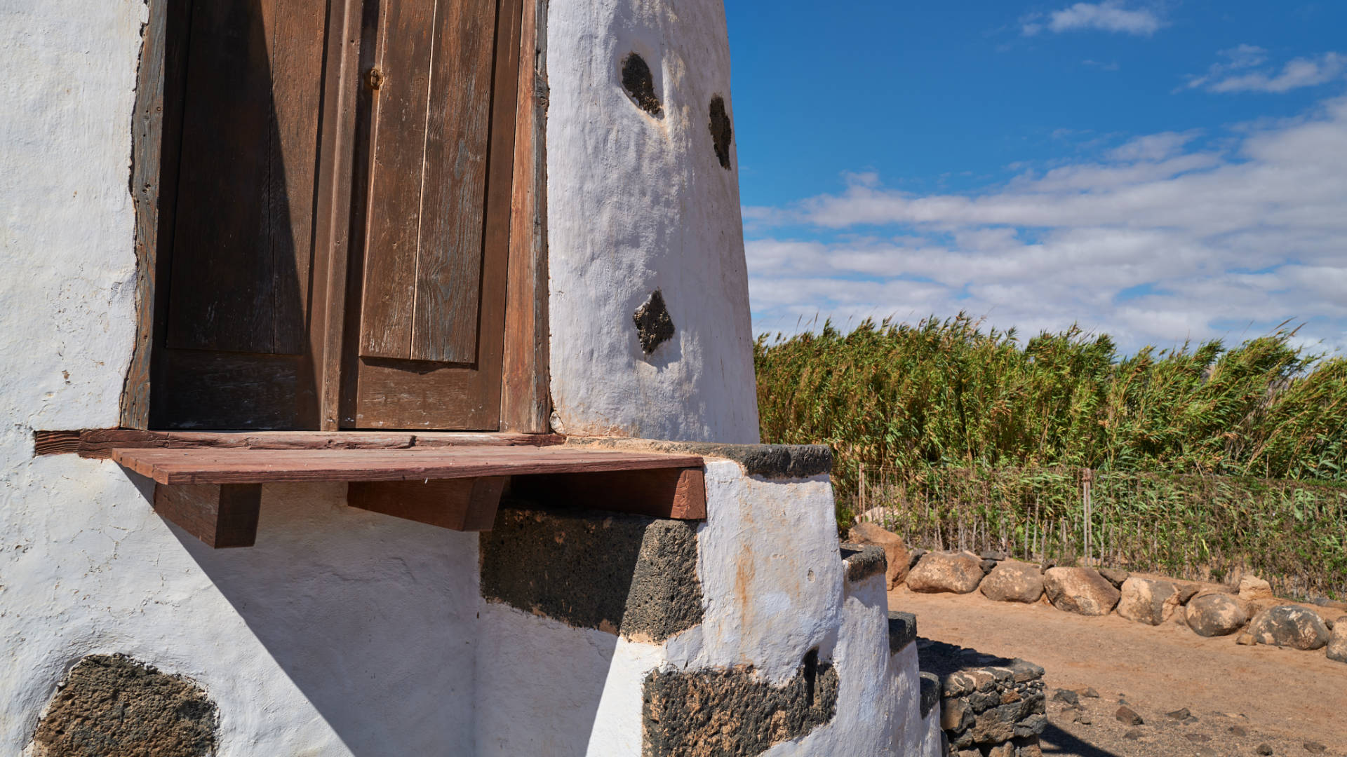 Die Windmühle von El Roque auf Fuerteventura.