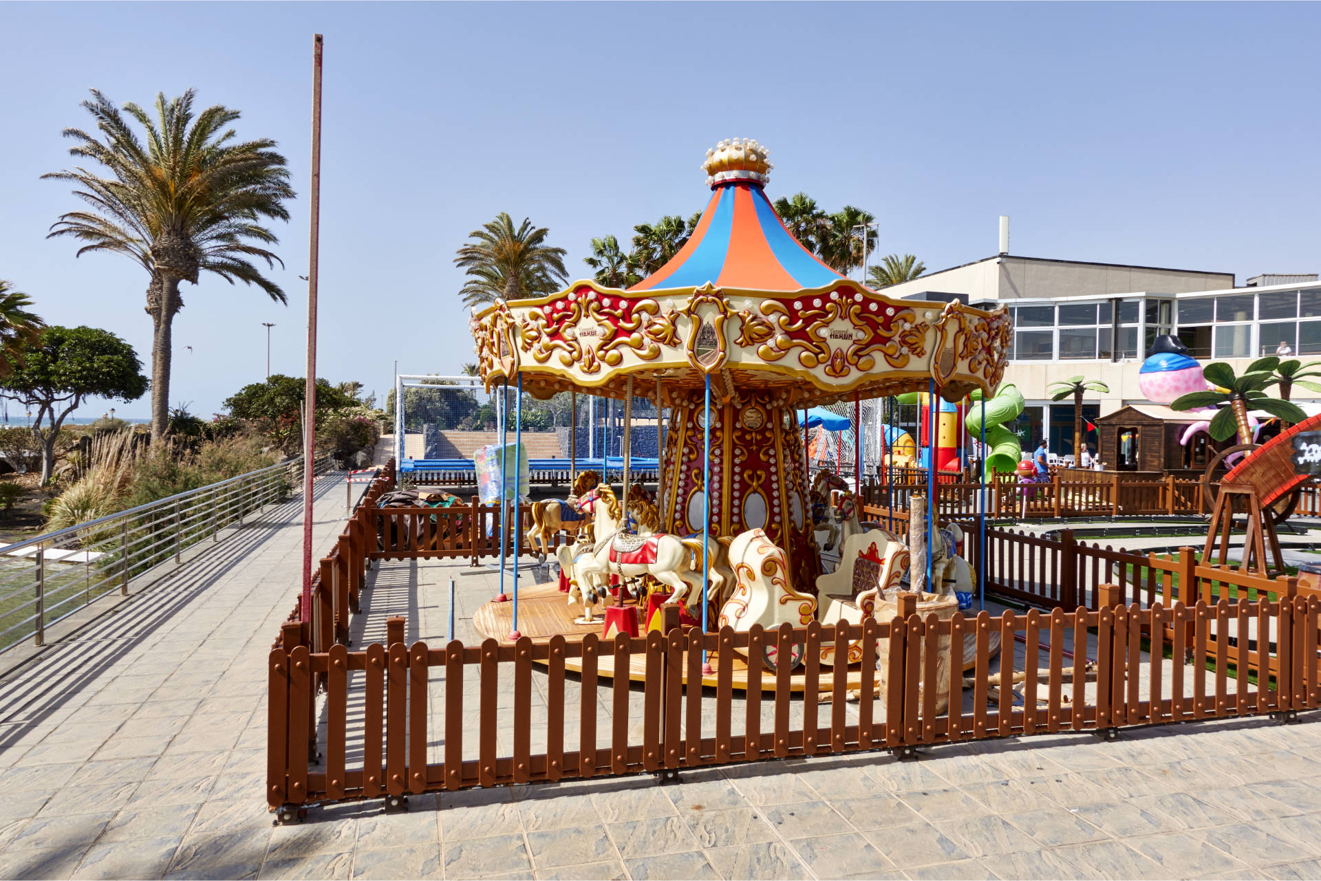 Caleta de Fuste Centro Comercial Fuerteventura.