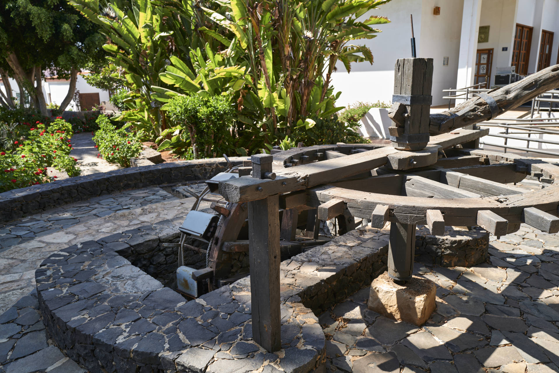 Der historischen Schöpfbrunnen im Casco von Pájara Fuerteventura.