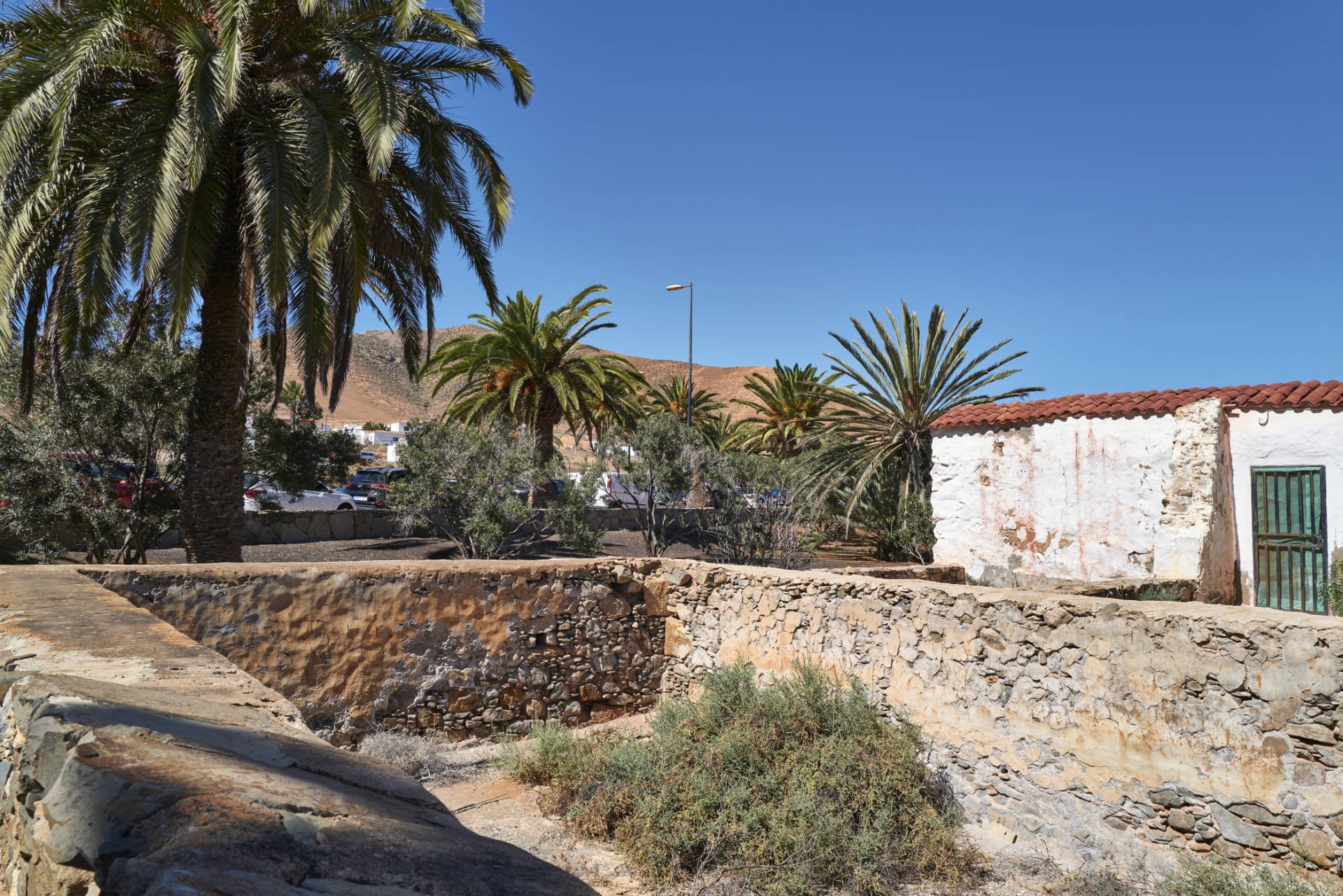 Der historischen Schöpfbrunnen im Barranco de Toto am Stadtrand von Pájara Fuerteventura.
