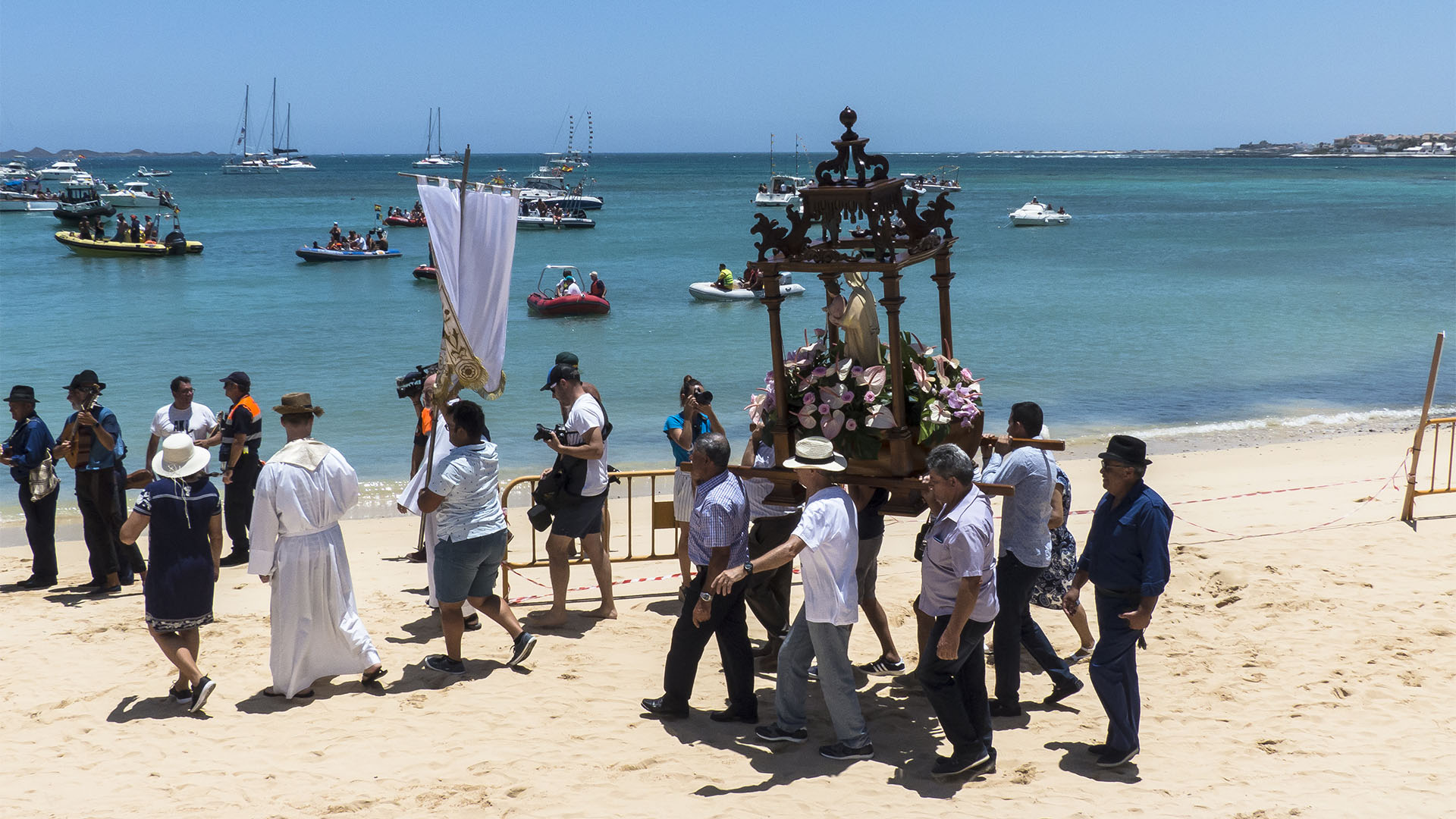 Die Fiesta Nuestra Señora del Carmen Corralejo Fuerteventura.