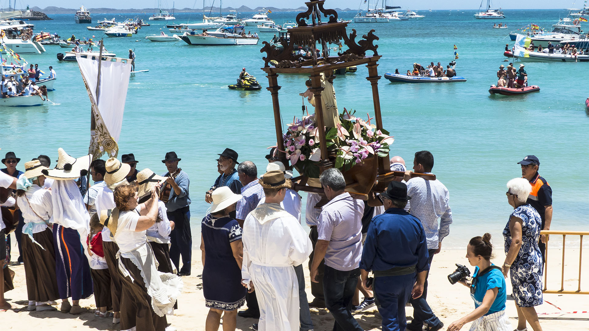 Die Fiesta Nuestra Señora del Carmen Corralejo Fuerteventura.