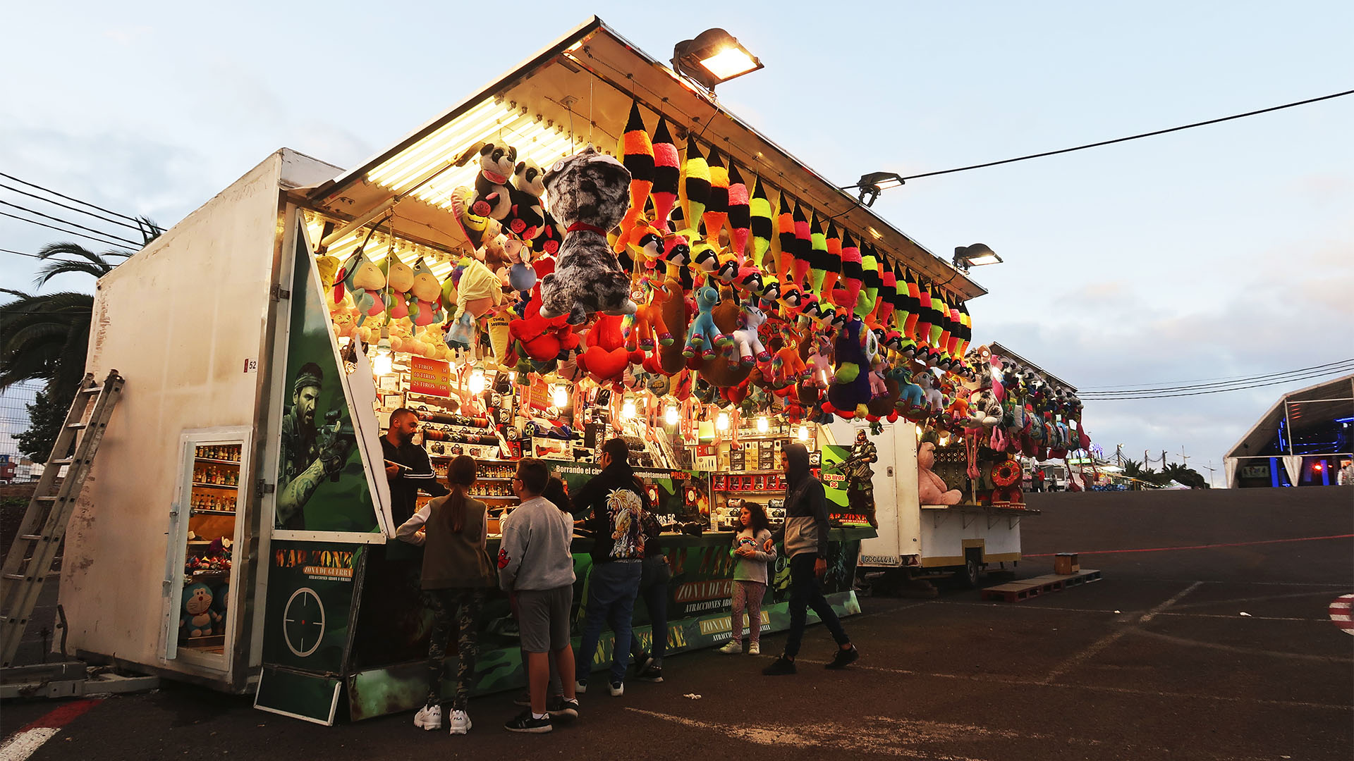 Karneval in Puerto del Rosario Fuerteventura – der Festplatz – Gran Verbena.