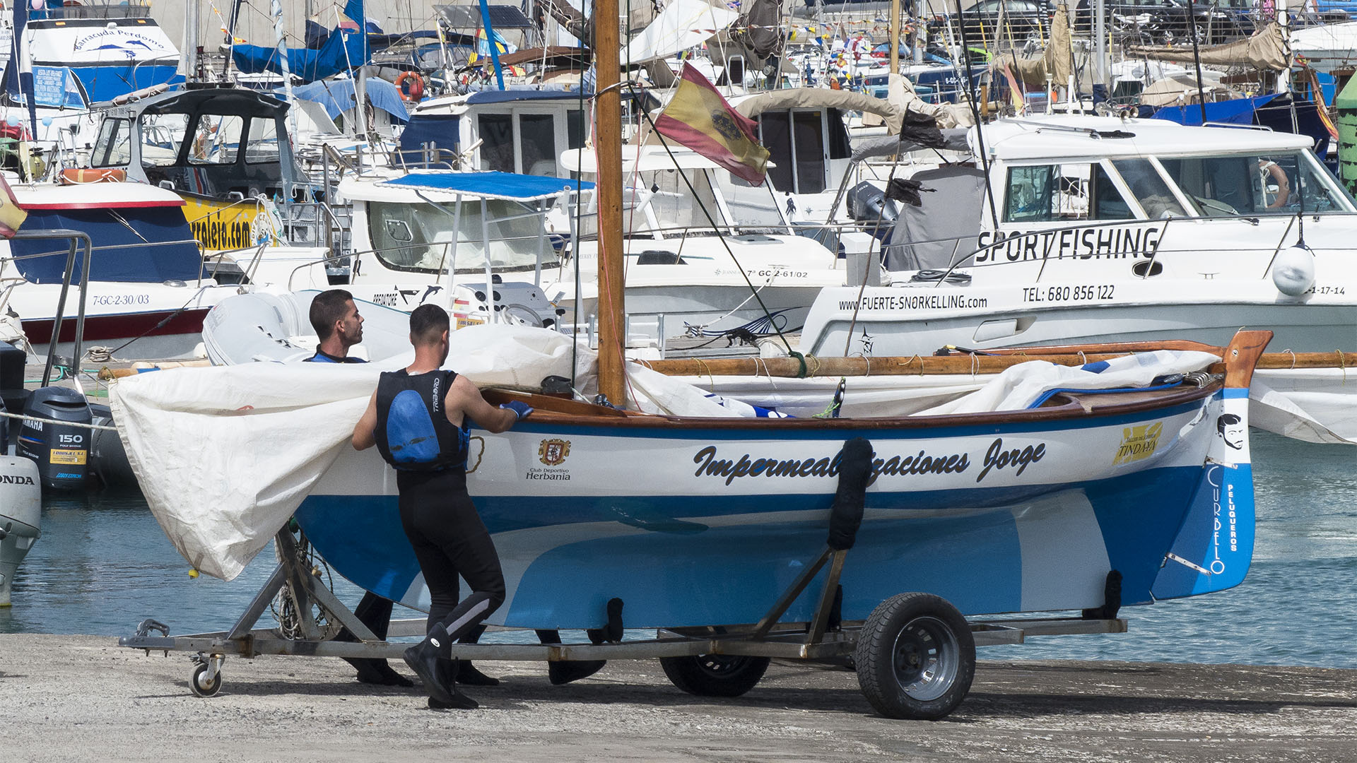 Sportveranstaltungen auf Fuerteventura: Corralejo Regata de Vela Latina.