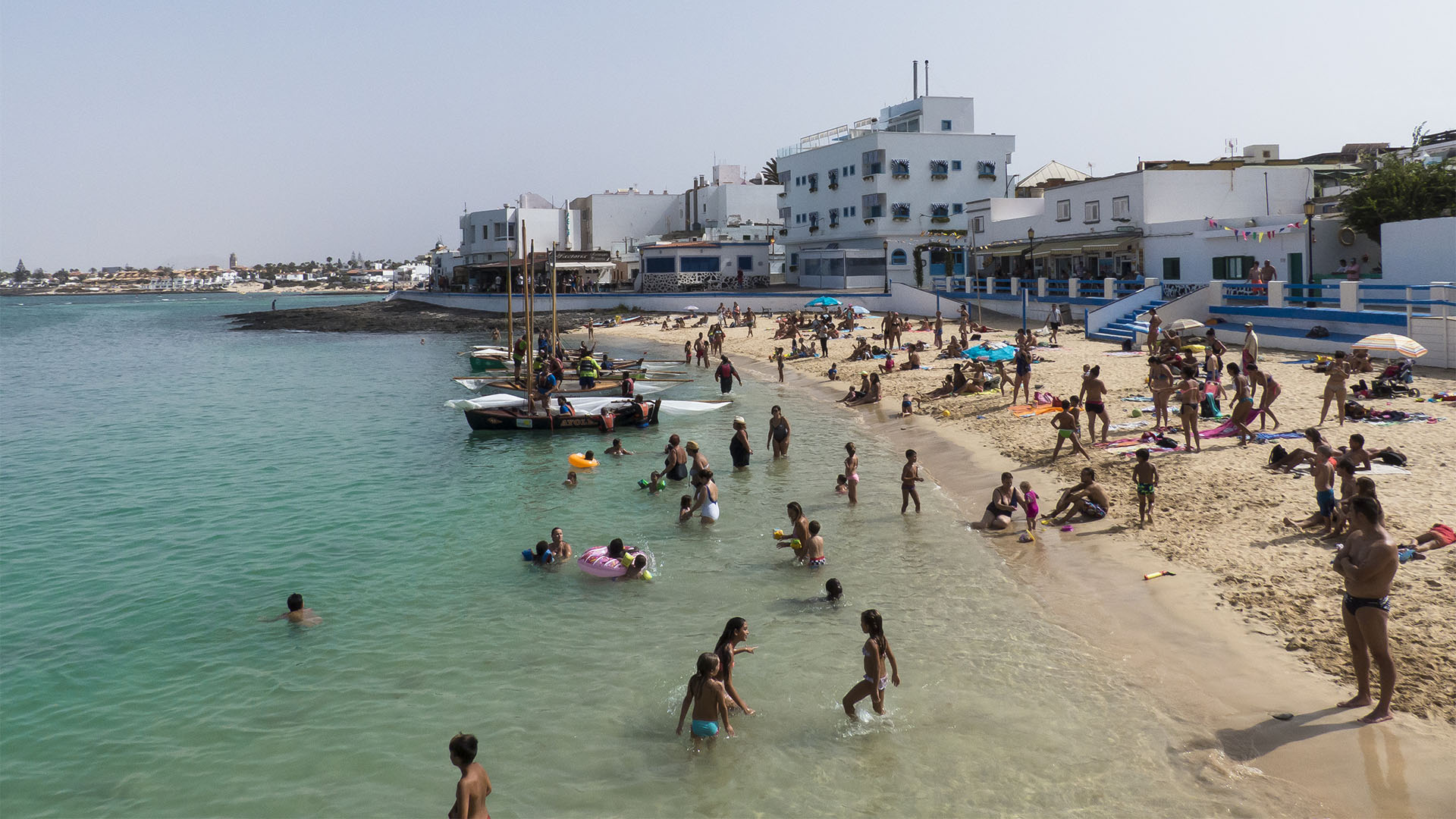 Sportveranstaltungen auf Fuerteventura: Corralejo Regata de Vela Latina.