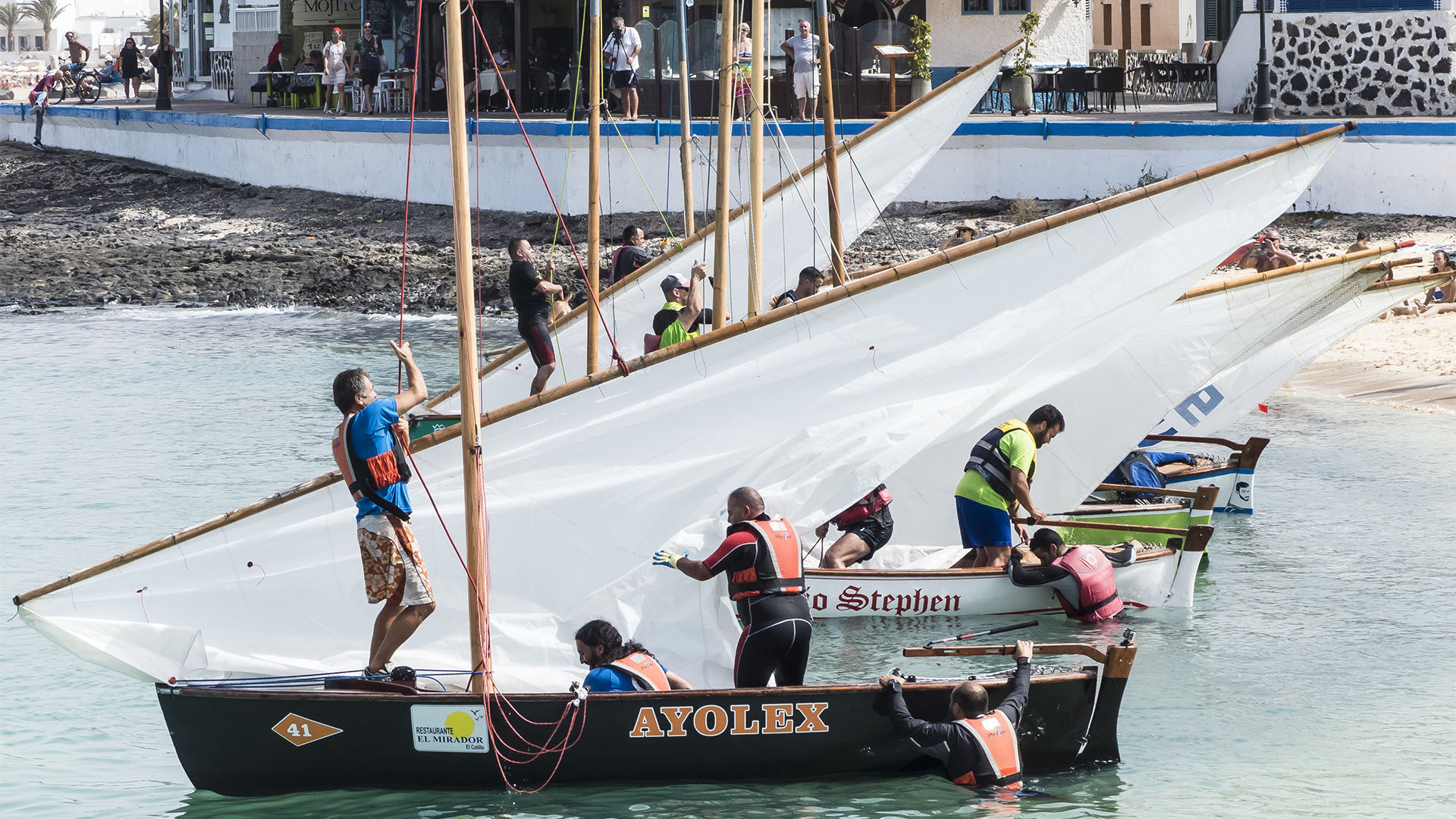 Sportveranstaltungen auf Fuerteventura: Corralejo Regata de Vela Latina.