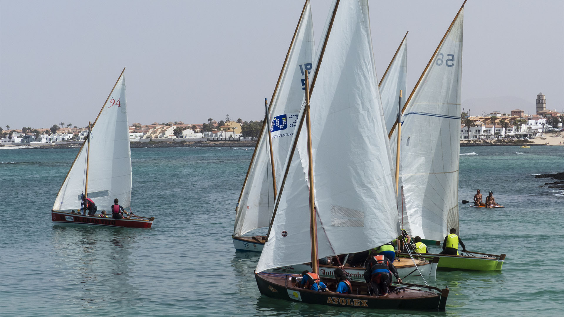 Sportveranstaltungen auf Fuerteventura: Corralejo Regata de Vela Latina.