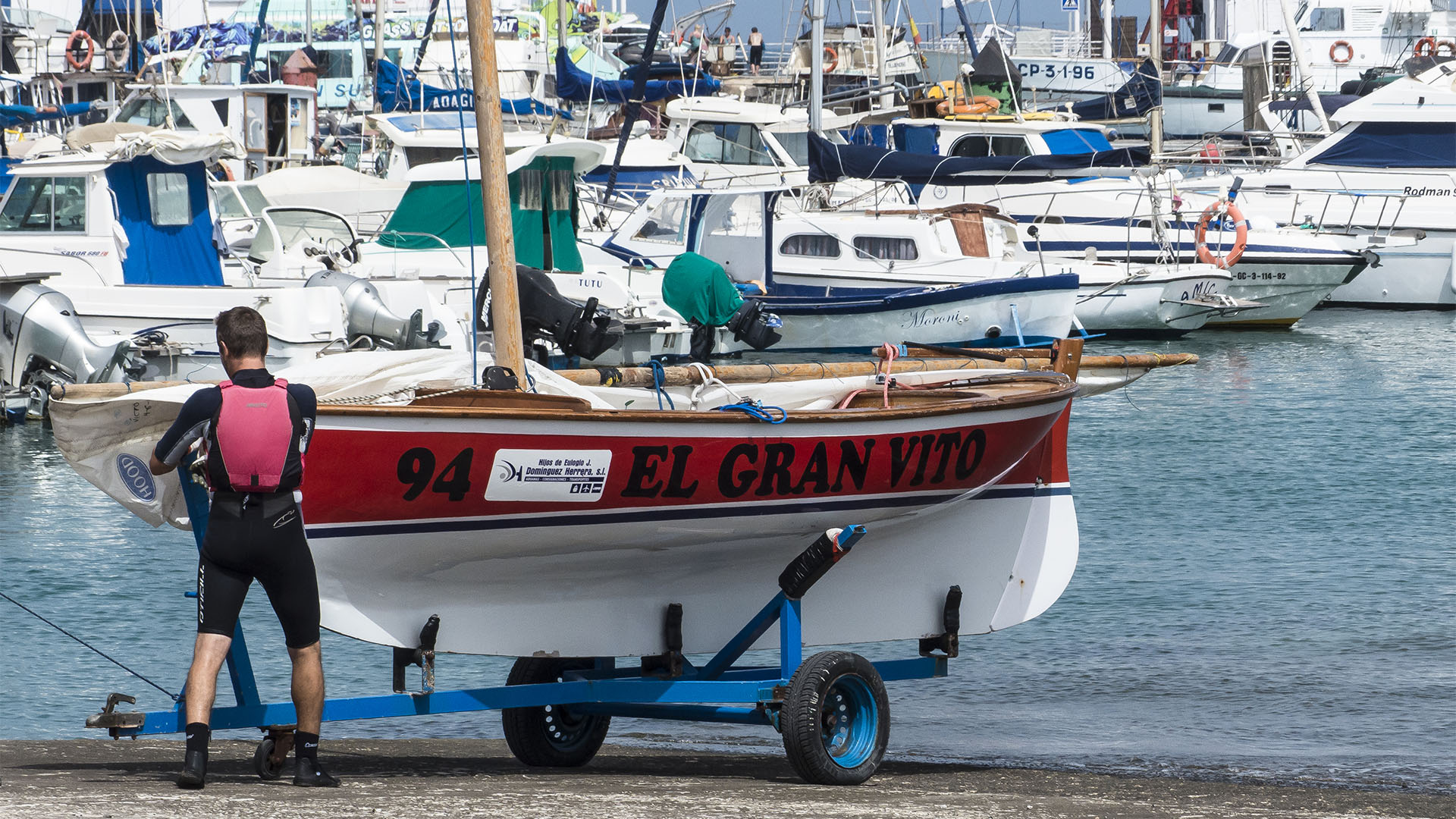 Sportveranstaltungen auf Fuerteventura: Corralejo Regata de Vela Latina.