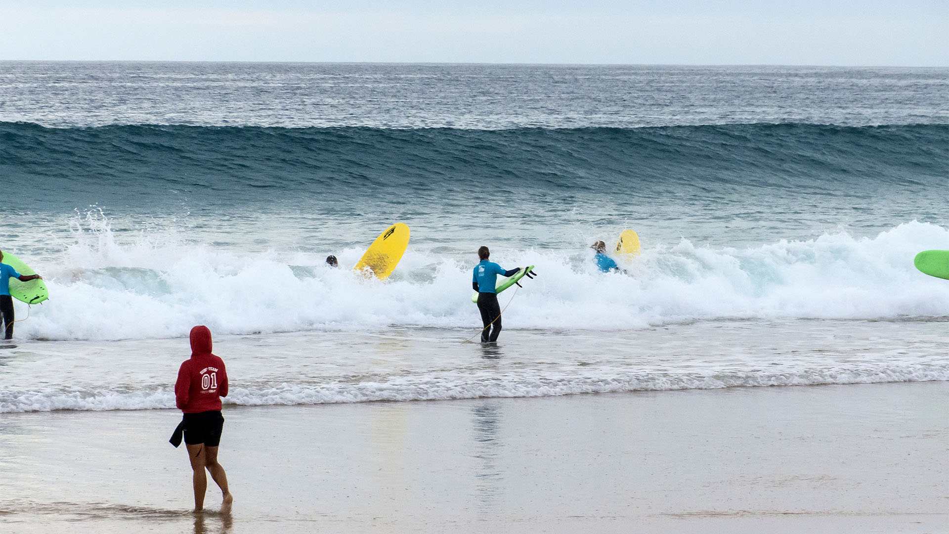 Wellenreiten auf Fuerteventura – das Hawaii Europas.