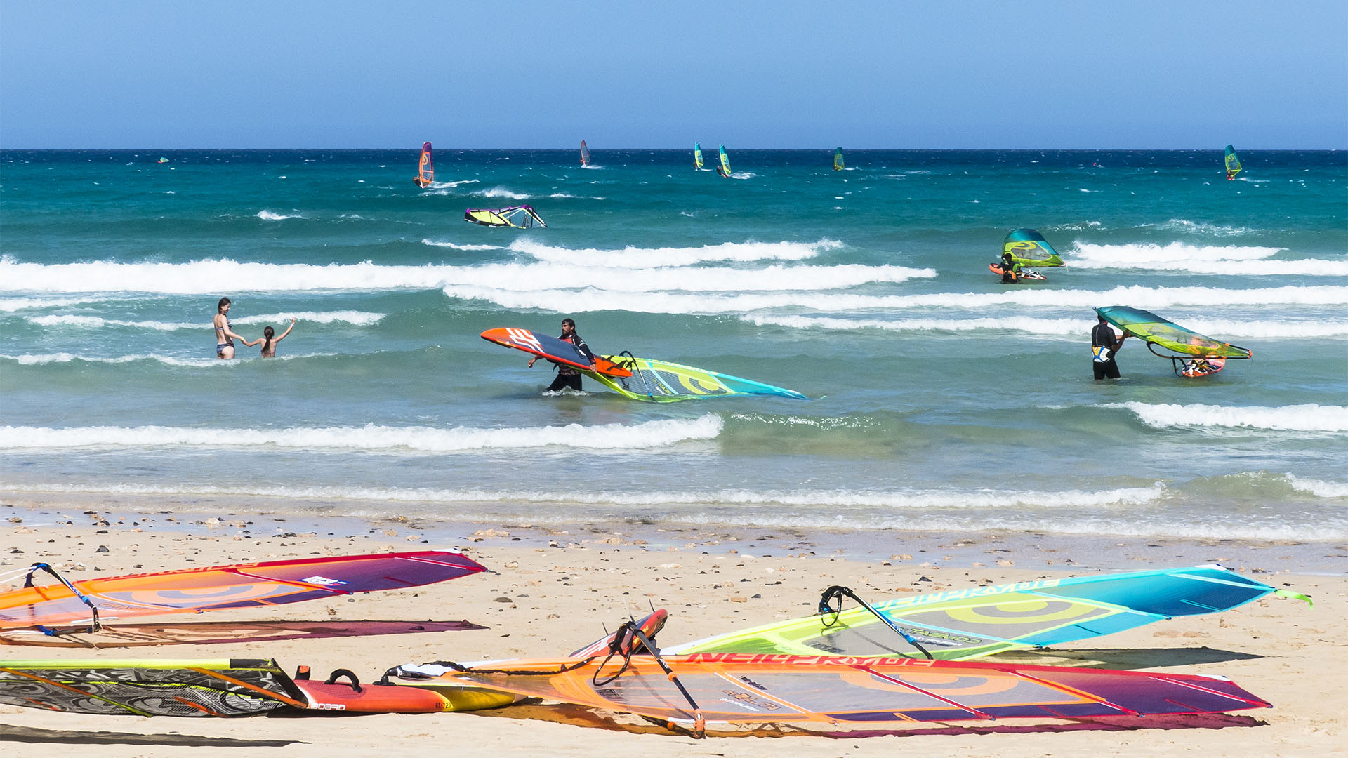 Windsurfen auf Fuerteventura – das Hawaii Europas.