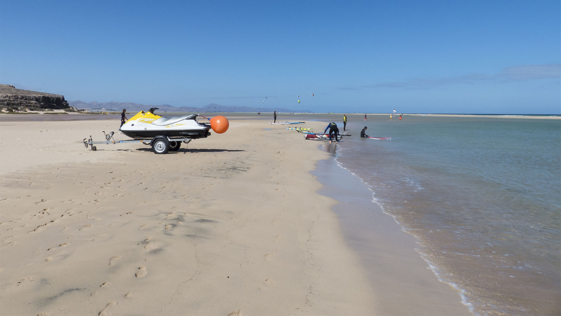 Funsport, Jetski, Jetskisafaris, Parasailing und mehr auf Fuerteventura.