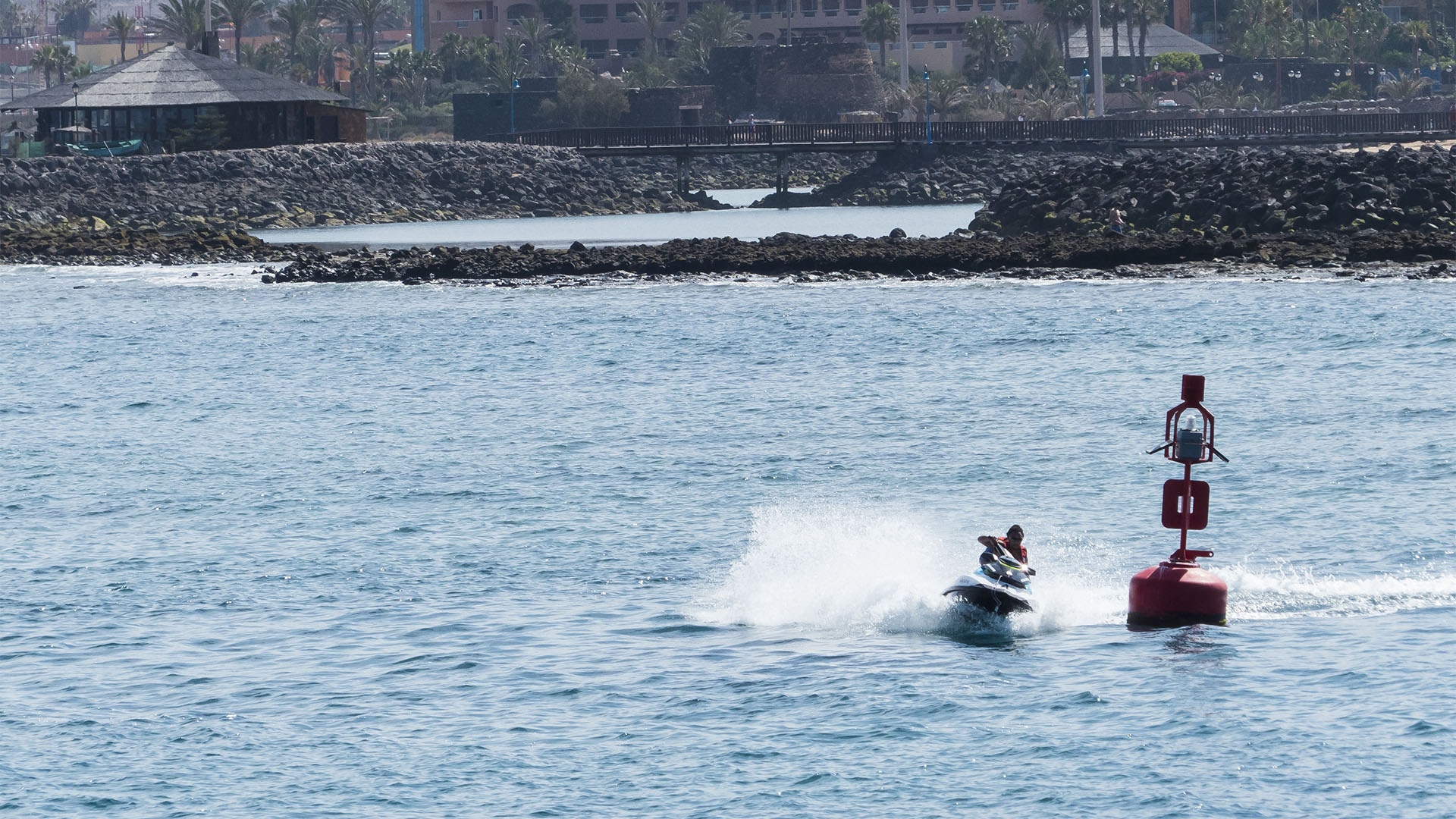 Funsport, Jetski, Jetskisafaris, Parasailing und mehr auf Fuerteventura.