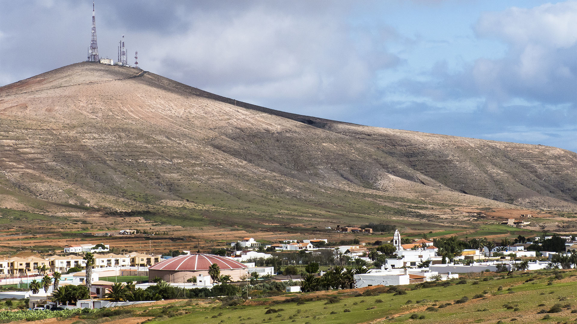 Blick hinunter auf die Ringkampfarena und die Iglesia Santo Domingo de Guzmán.