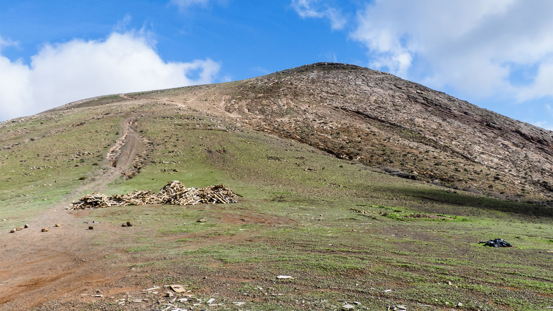 Der Weg hinauf zum Montaña de San Andrés (456 m) Tetir Fuerteventura.