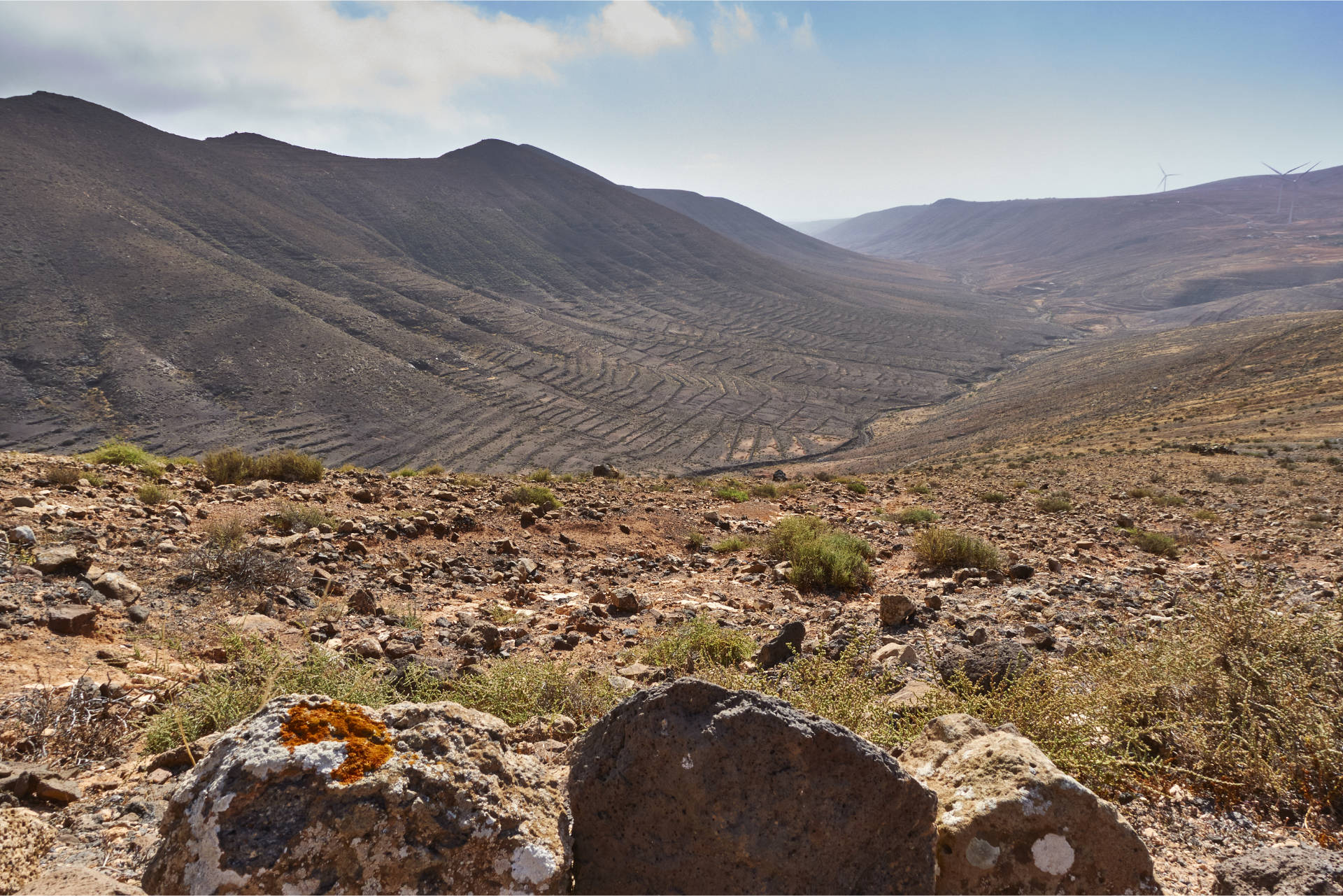 Blick auf die historischen gavias im Barranco de Valhondo.