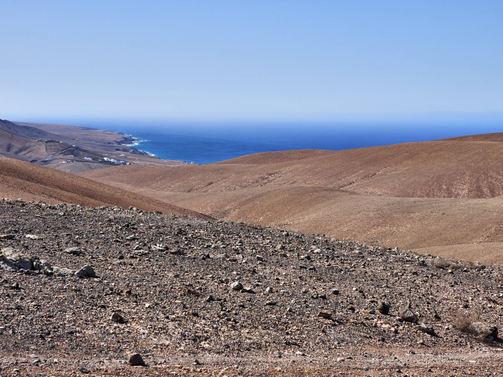 Vom Embalse de los Molinos über den Atalaya Risco Grande (328 m) zum wilden Playa de los Mozos.