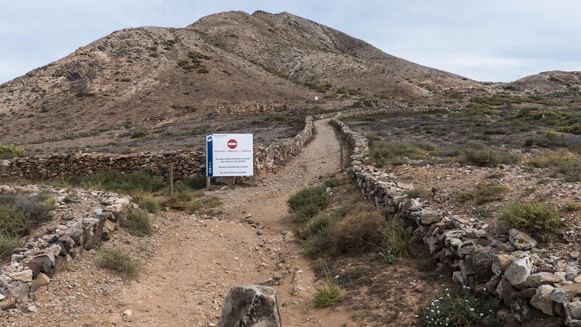 Wandern auf den Montaña Tindaya Fuerteventura.