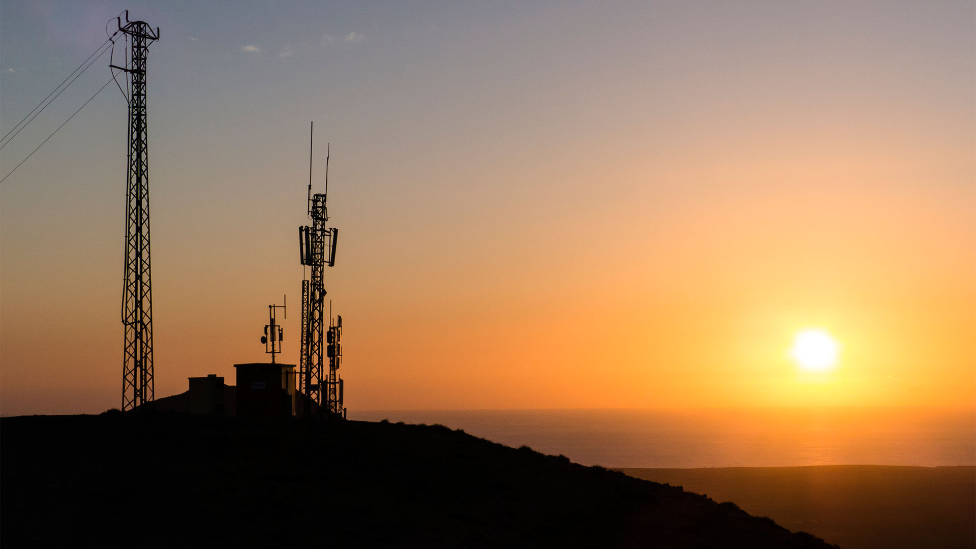 Sonnenuntergang am Sender nahe der Fuente de Tababaire Fuerteventura.