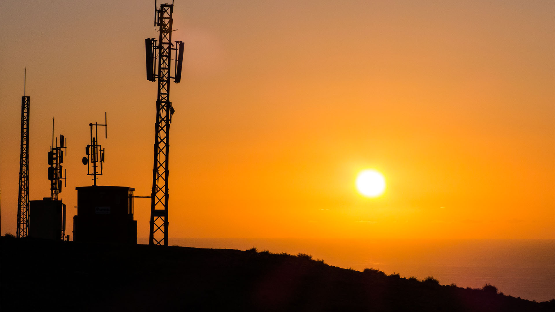 Sonnenuntergang am Sender nahe der Fuente de Tababaire Fuerteventura.