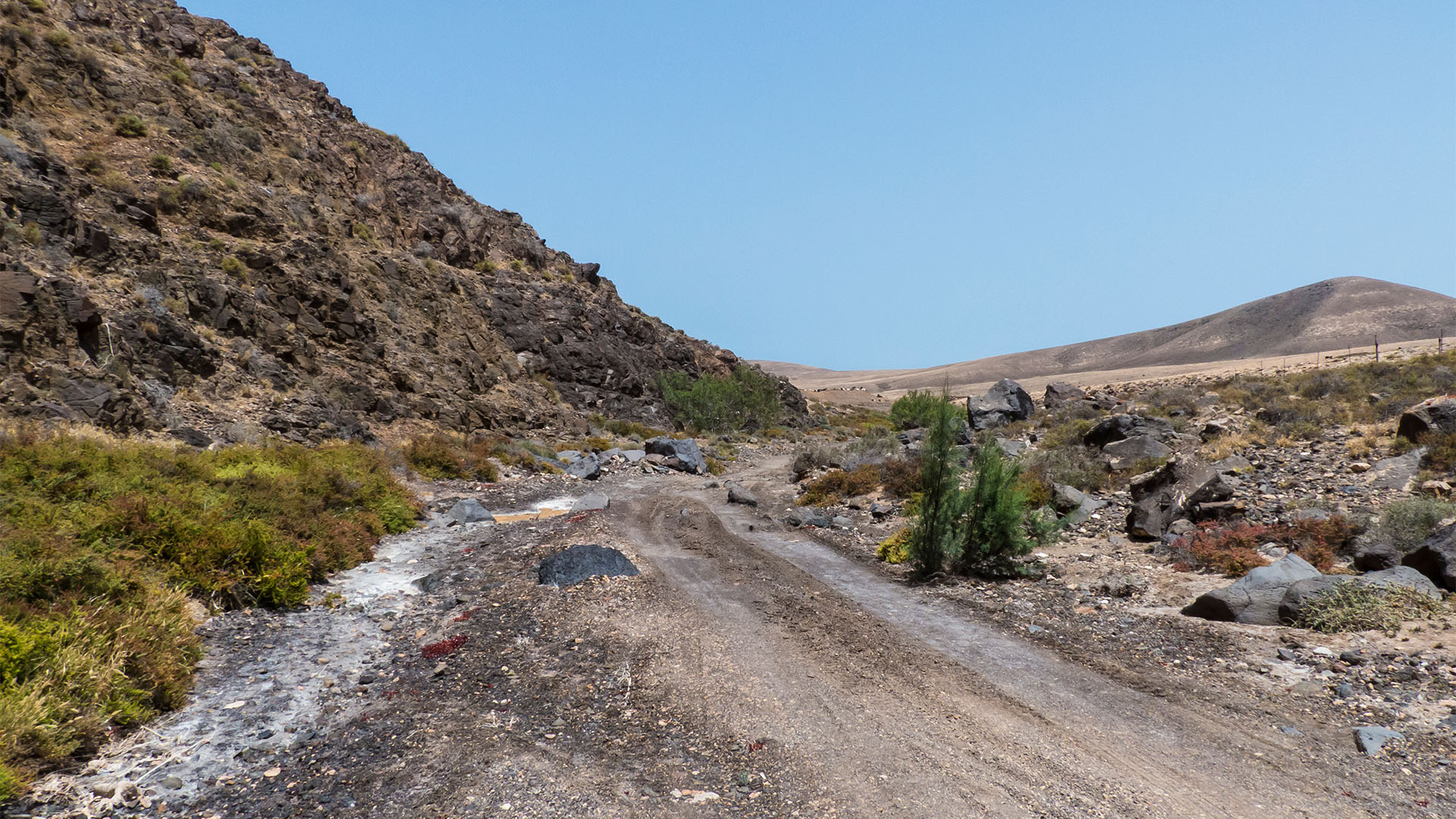 Wandern + Trekking auf Fuerteventura: Von Tindaya durch den Barranco Esquinzo nach El Cotillo.