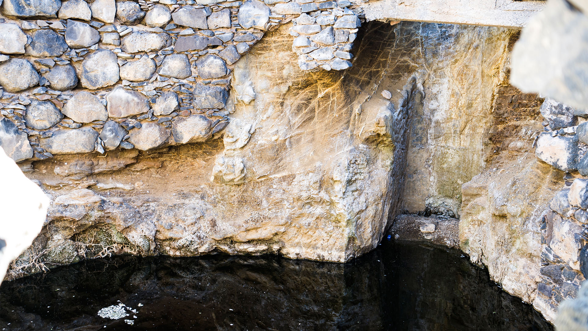 Wandern + Trekking auf Fuerteventura: Von Tindaya durch den Barranco Esquinzo nach El Cotillo.